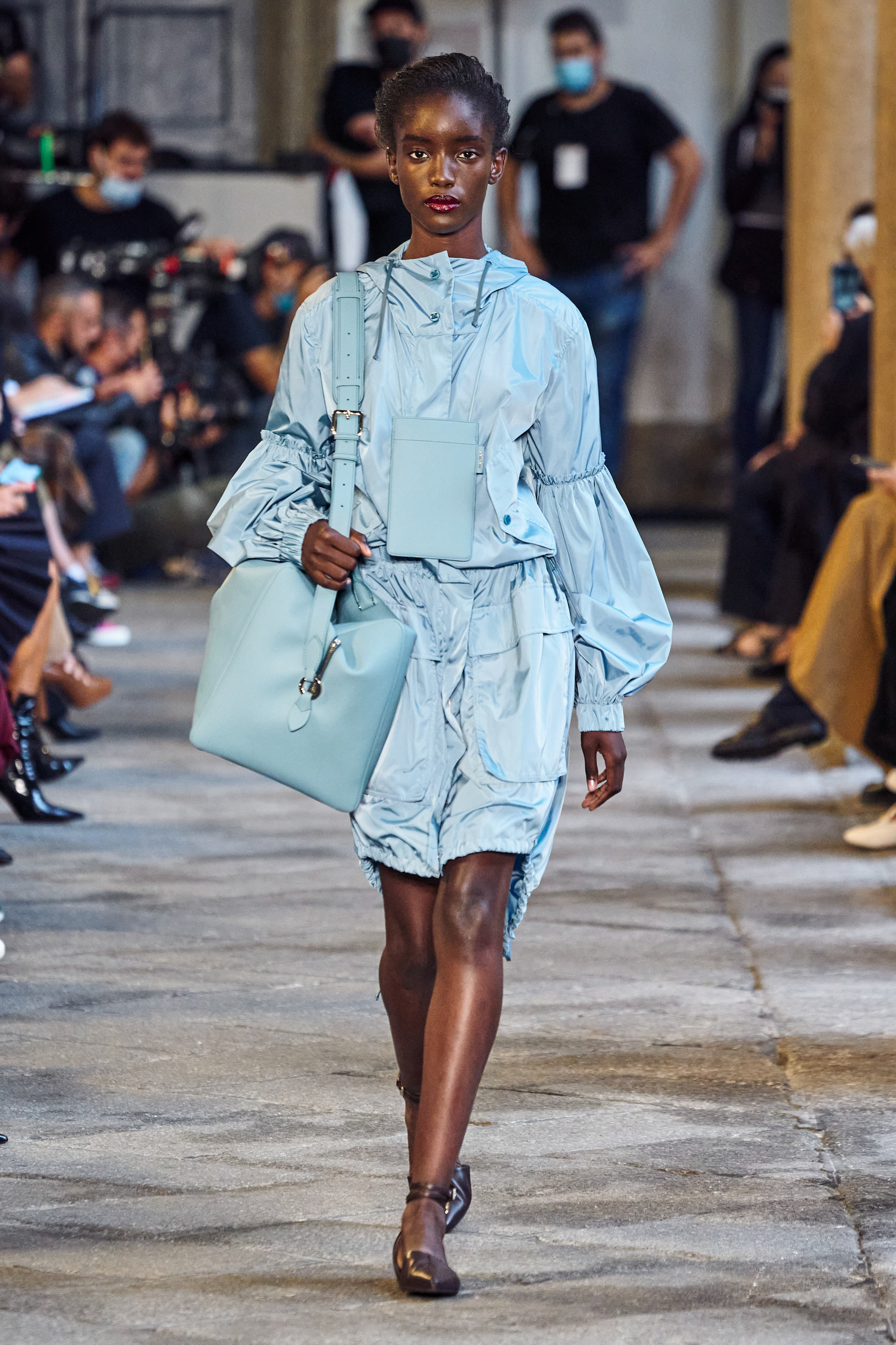 Look 15