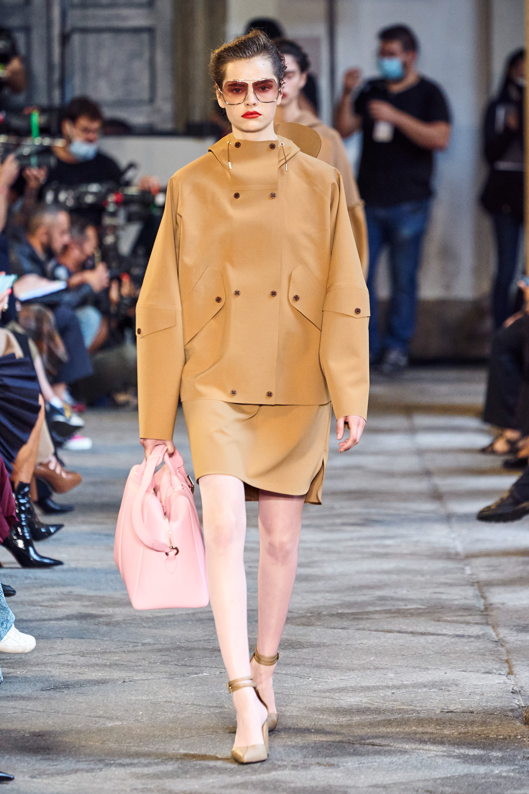 Look 17