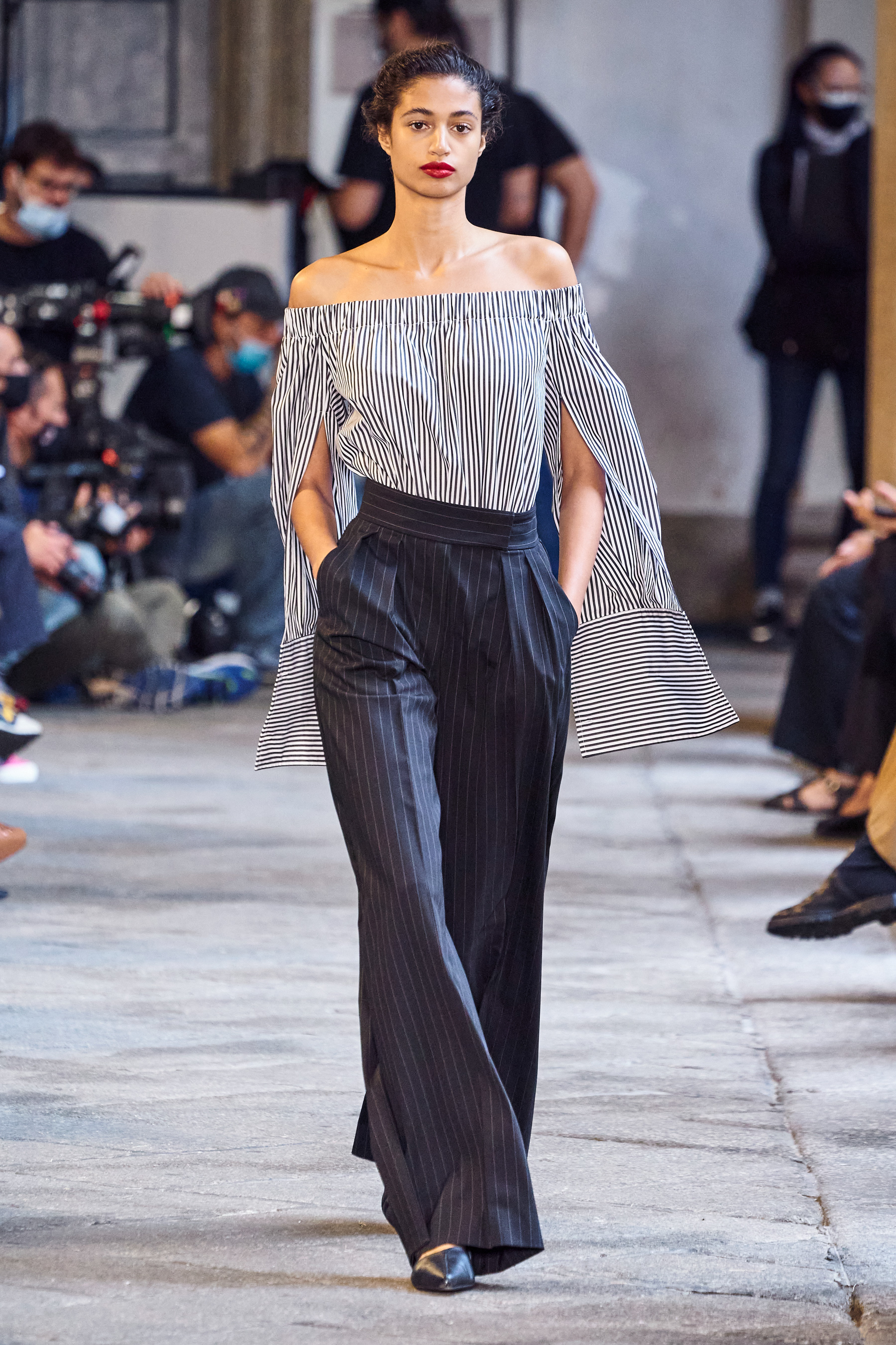 Look 30