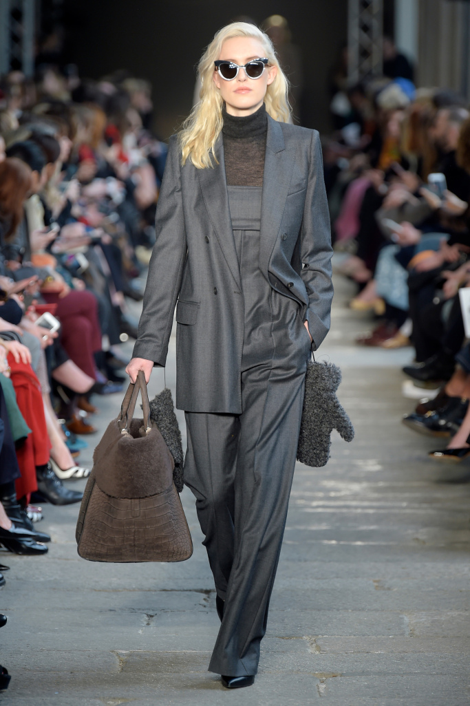 Look 19