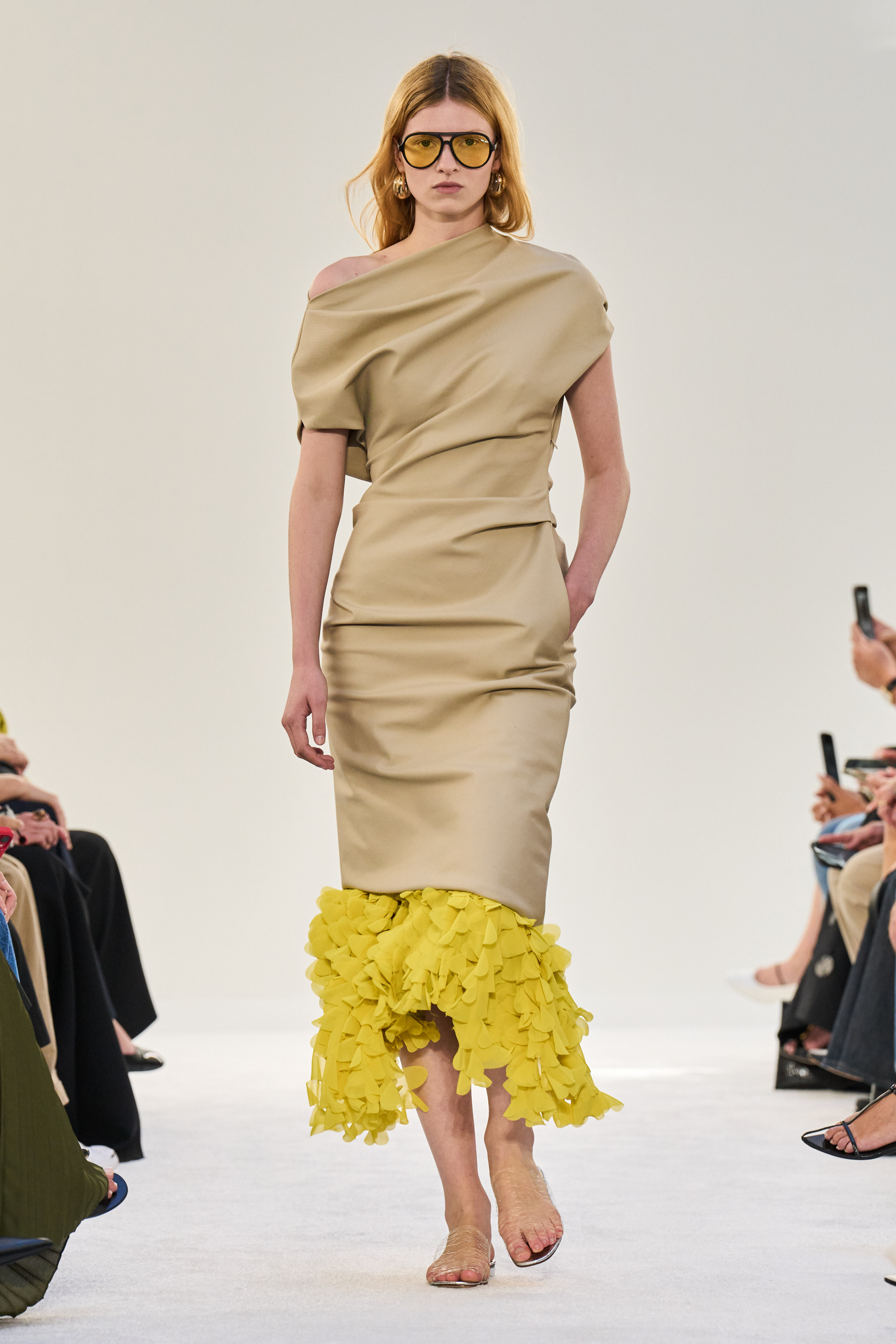 Look 14