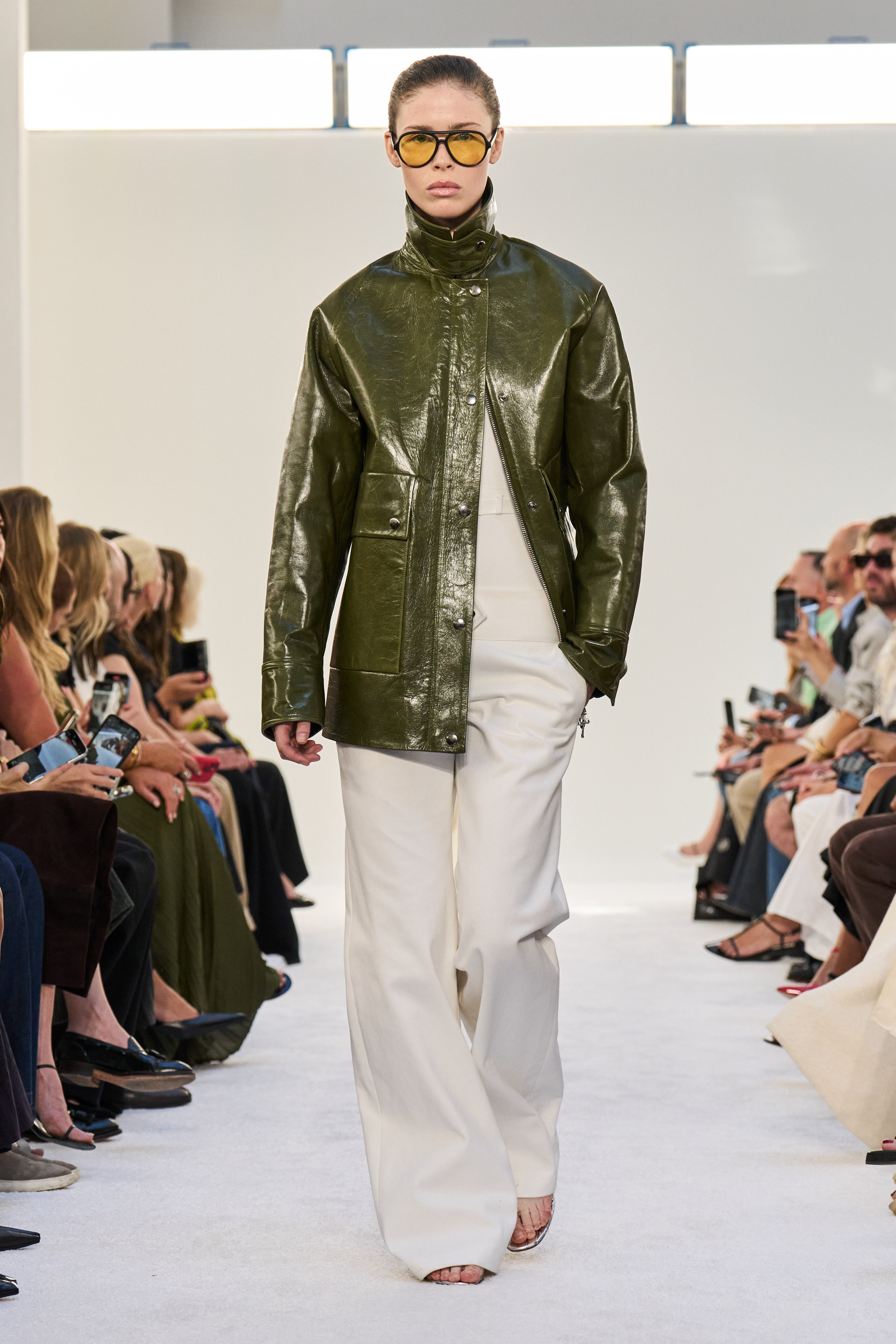 Look 15