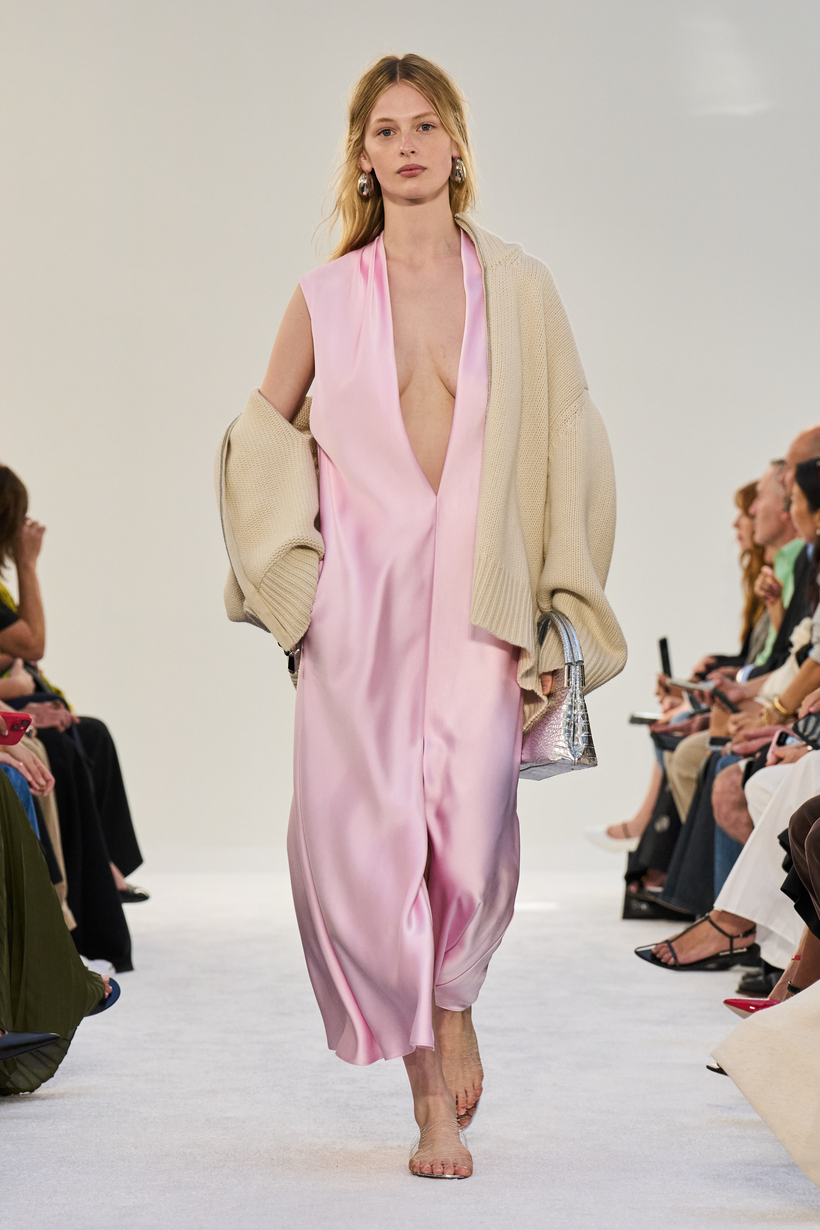 Look 18