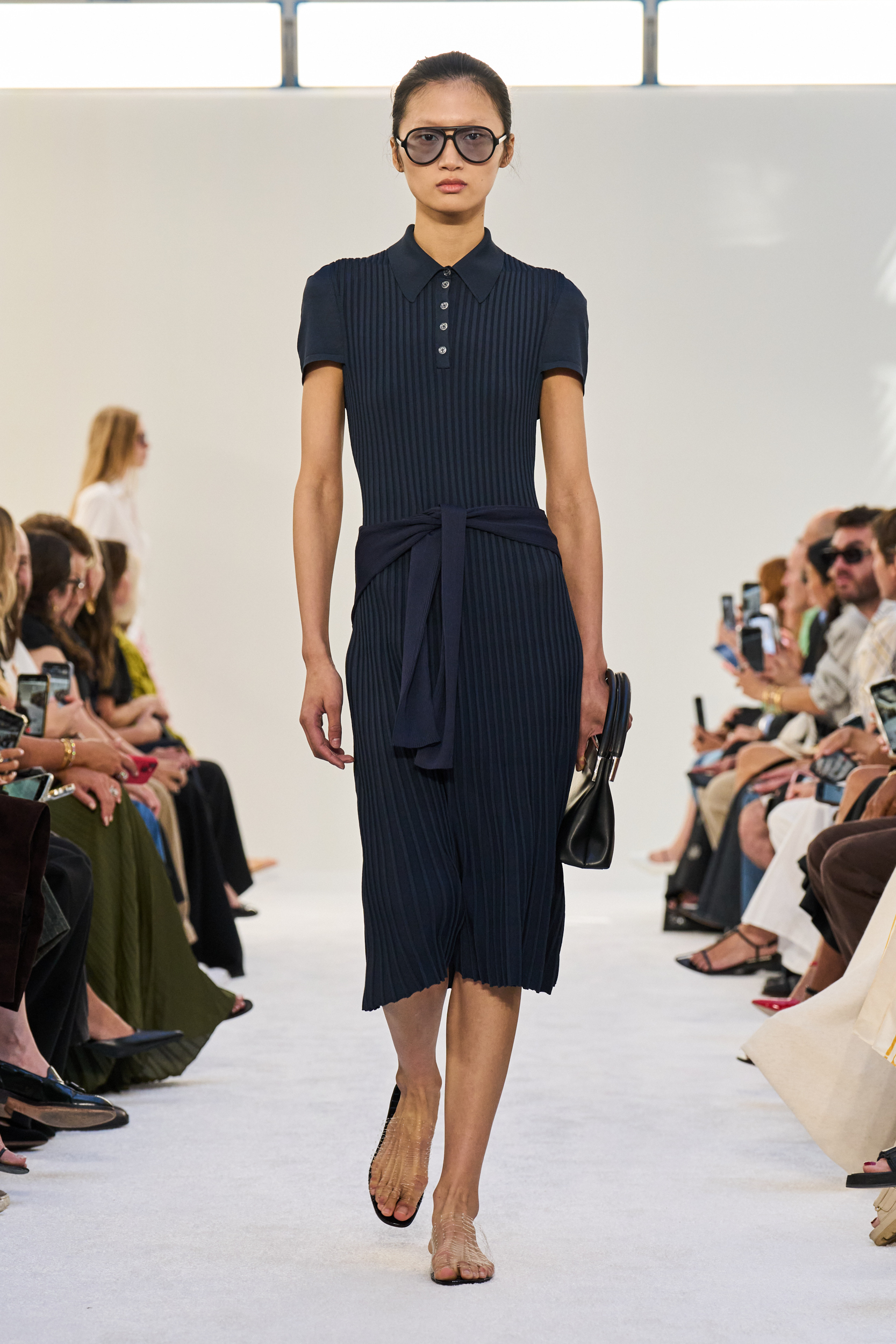 Look 19