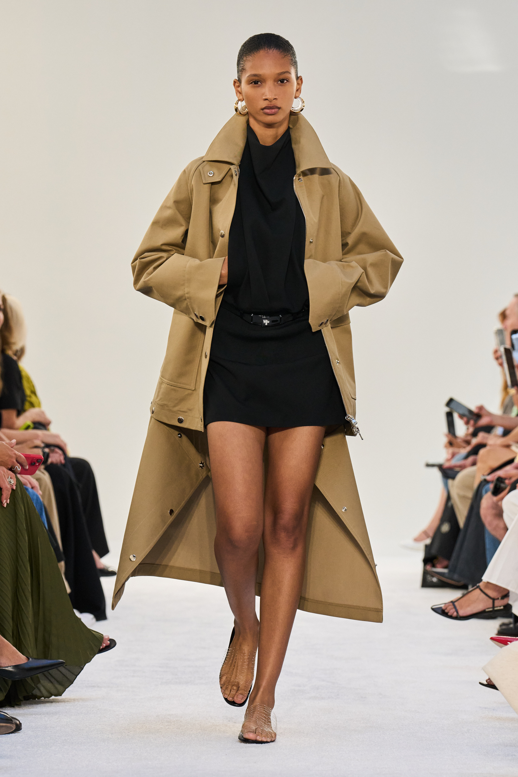 Look 27