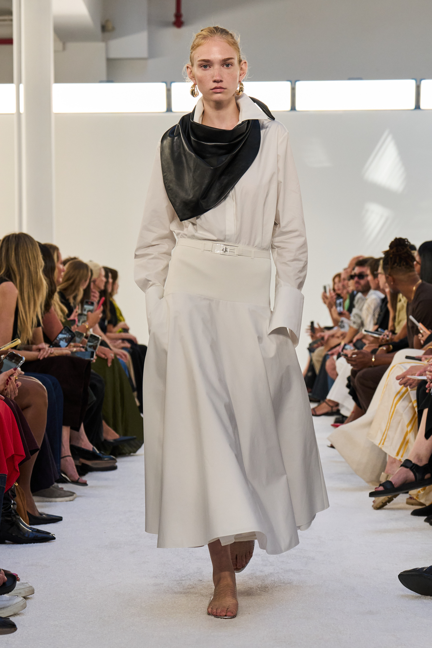 Look 30