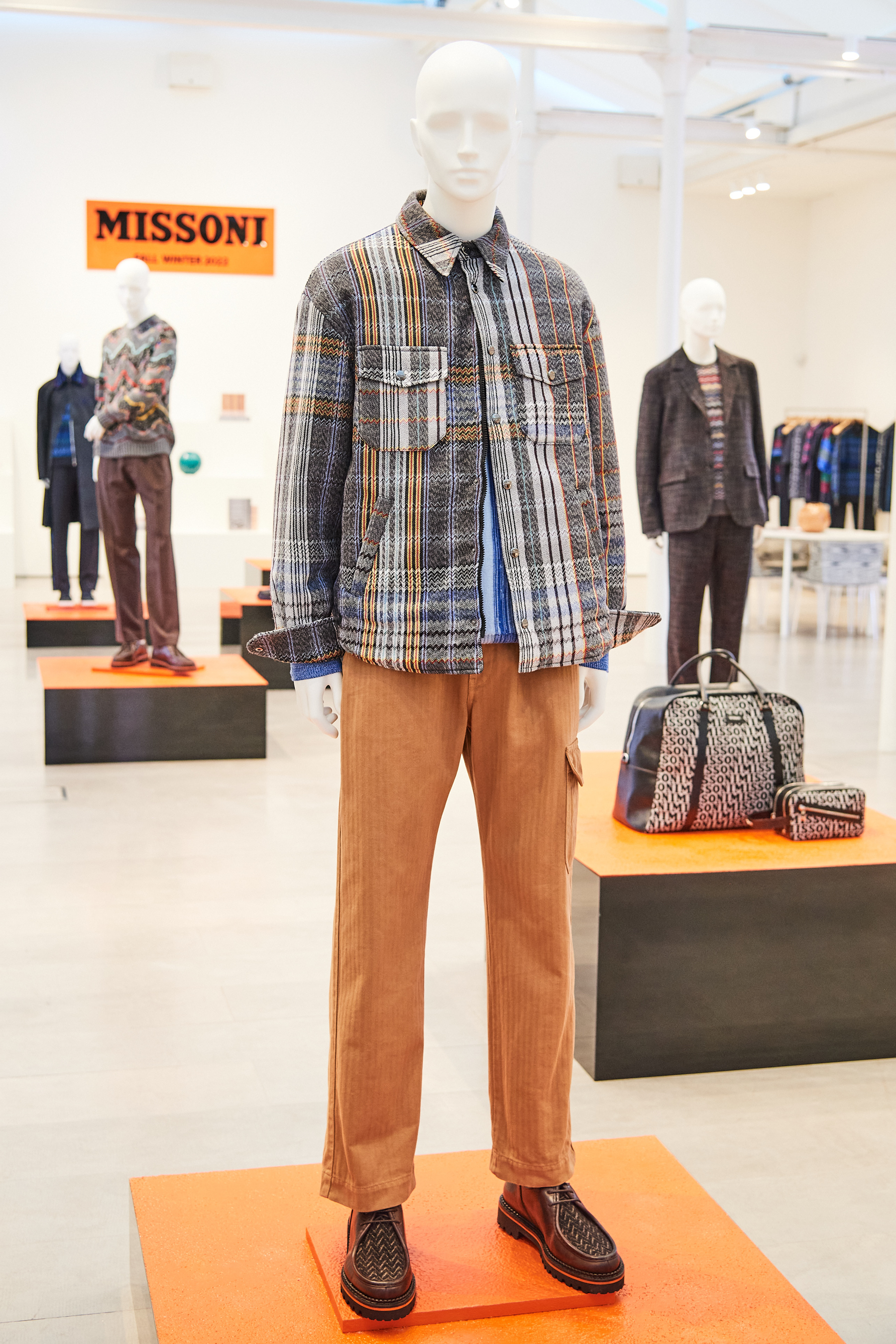 Look 17