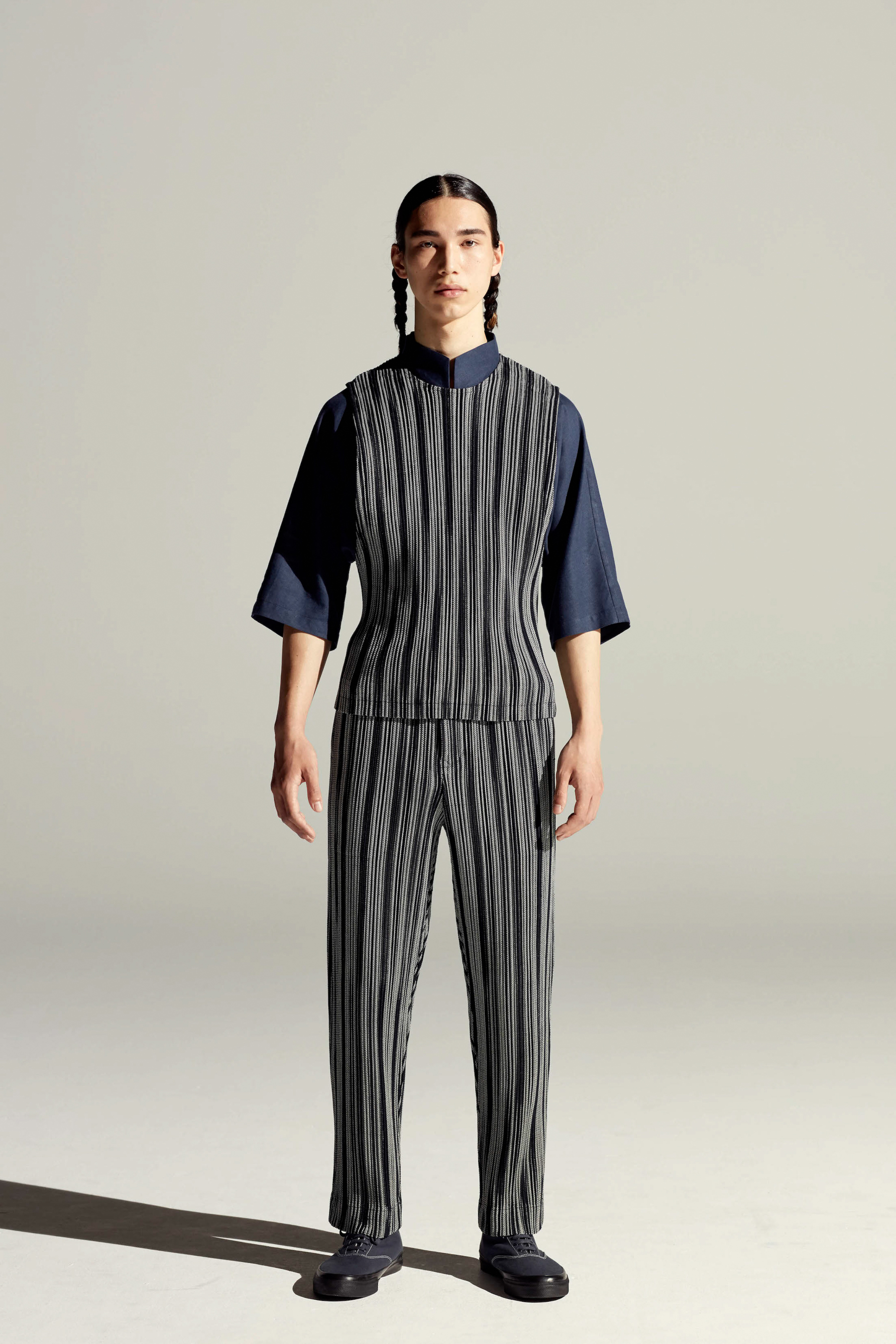 Look 16