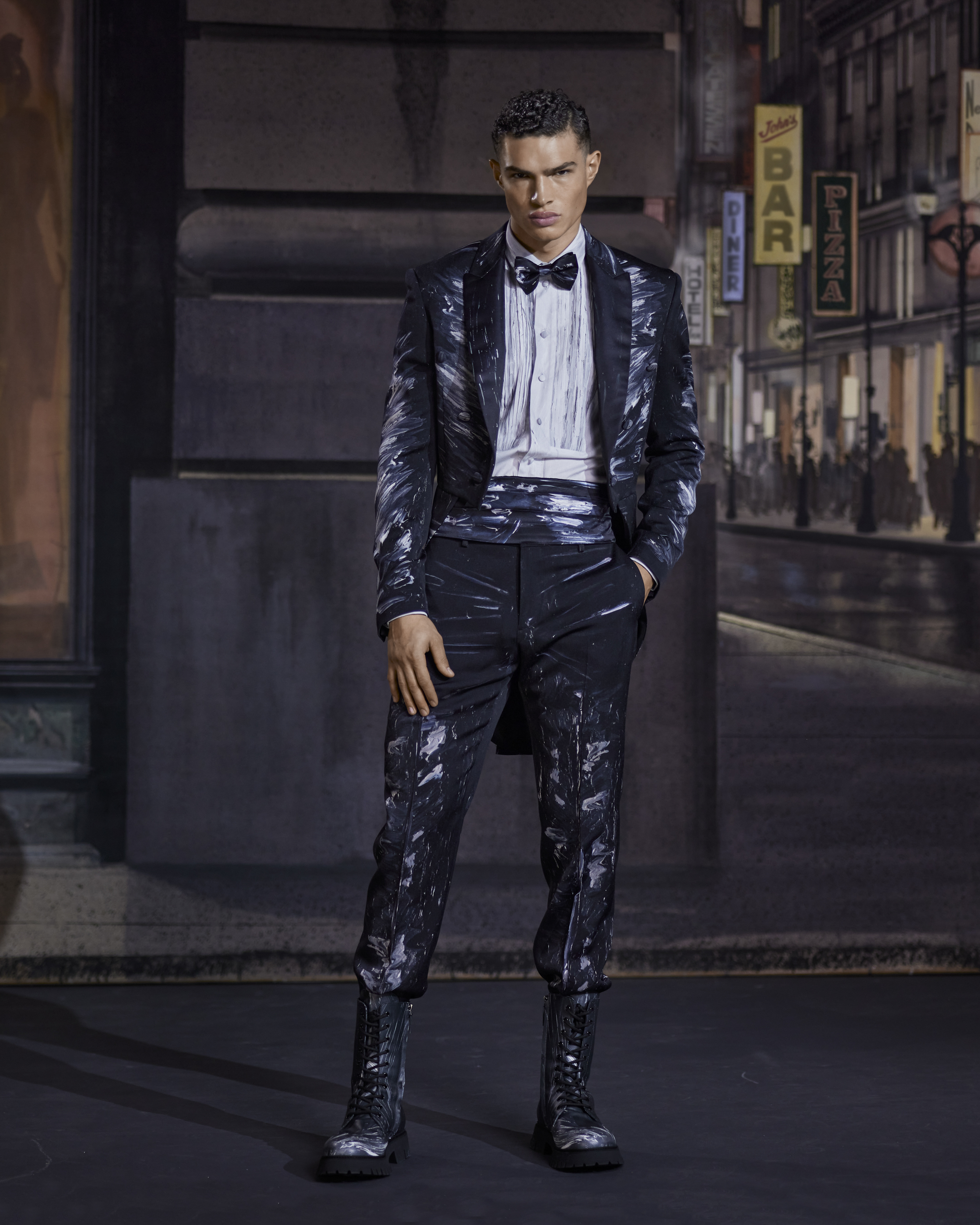 Look 28