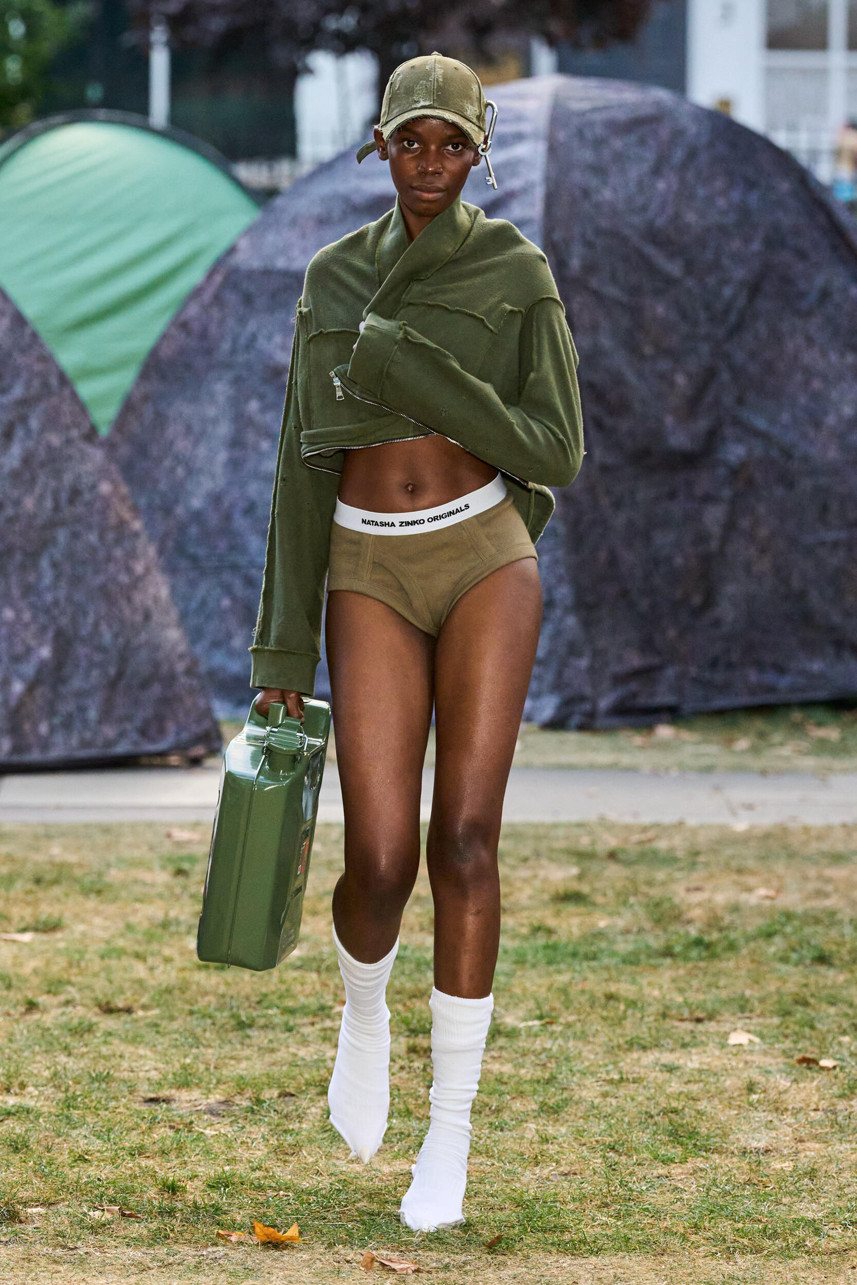 Look 15