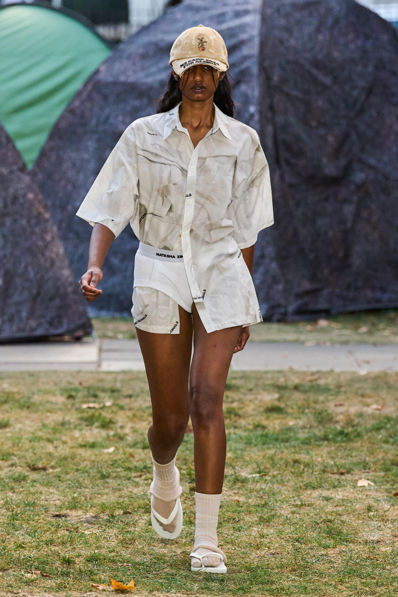 Look 19