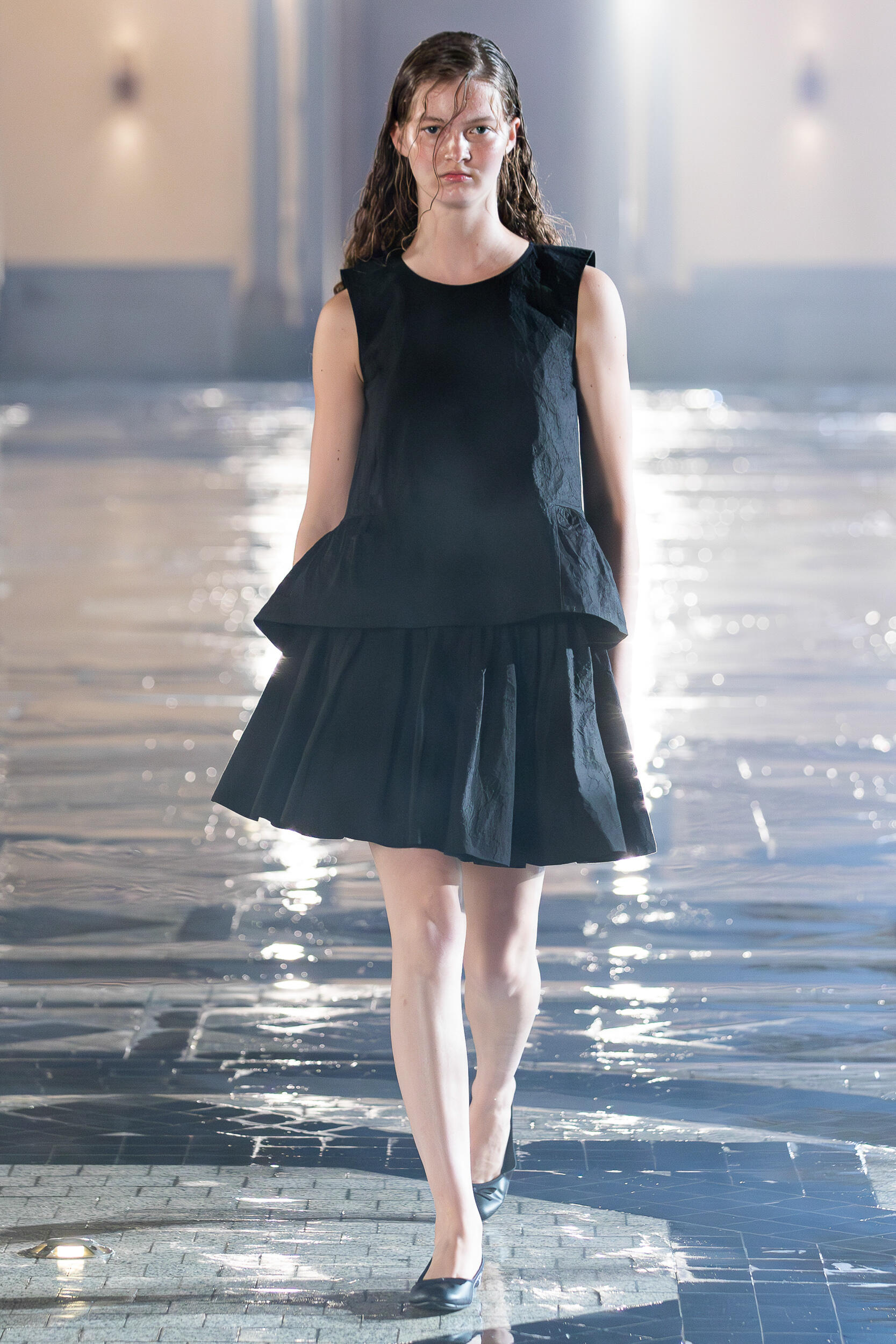 Look 16