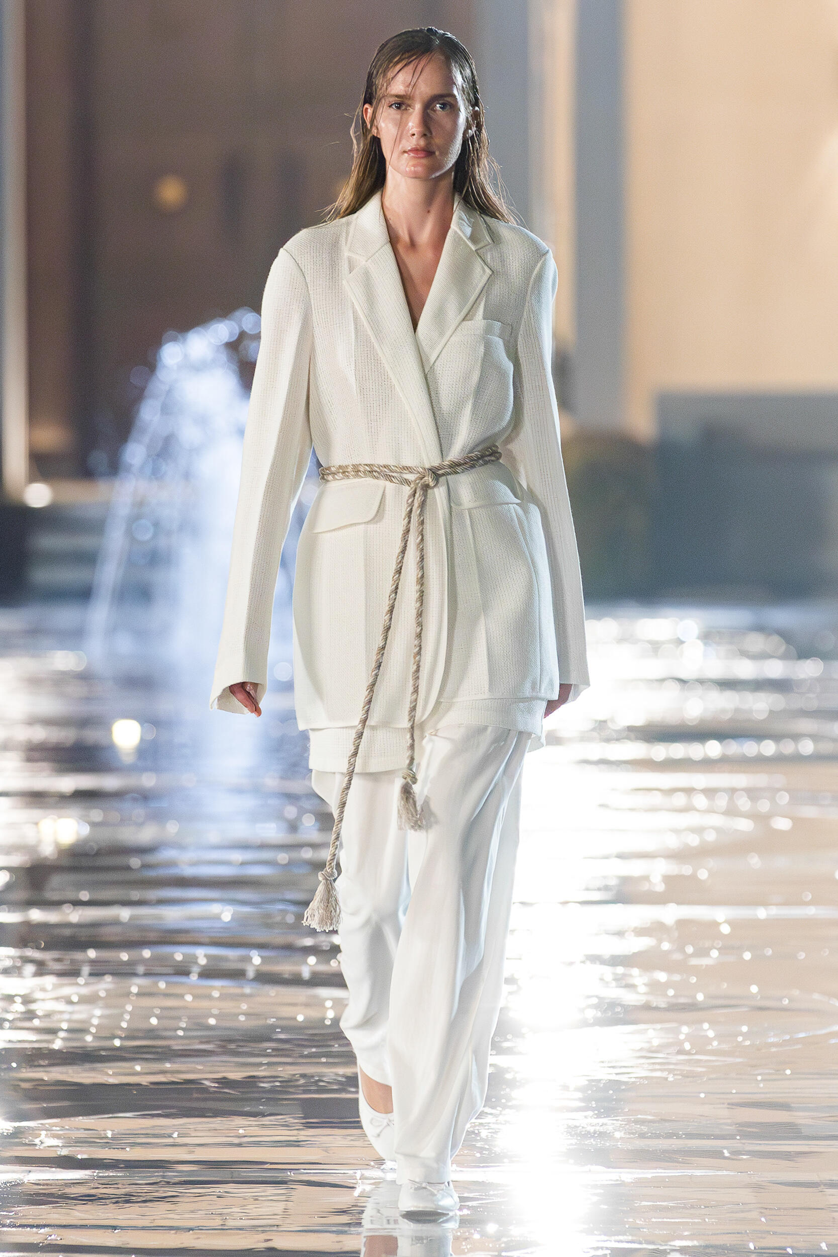 Look 25