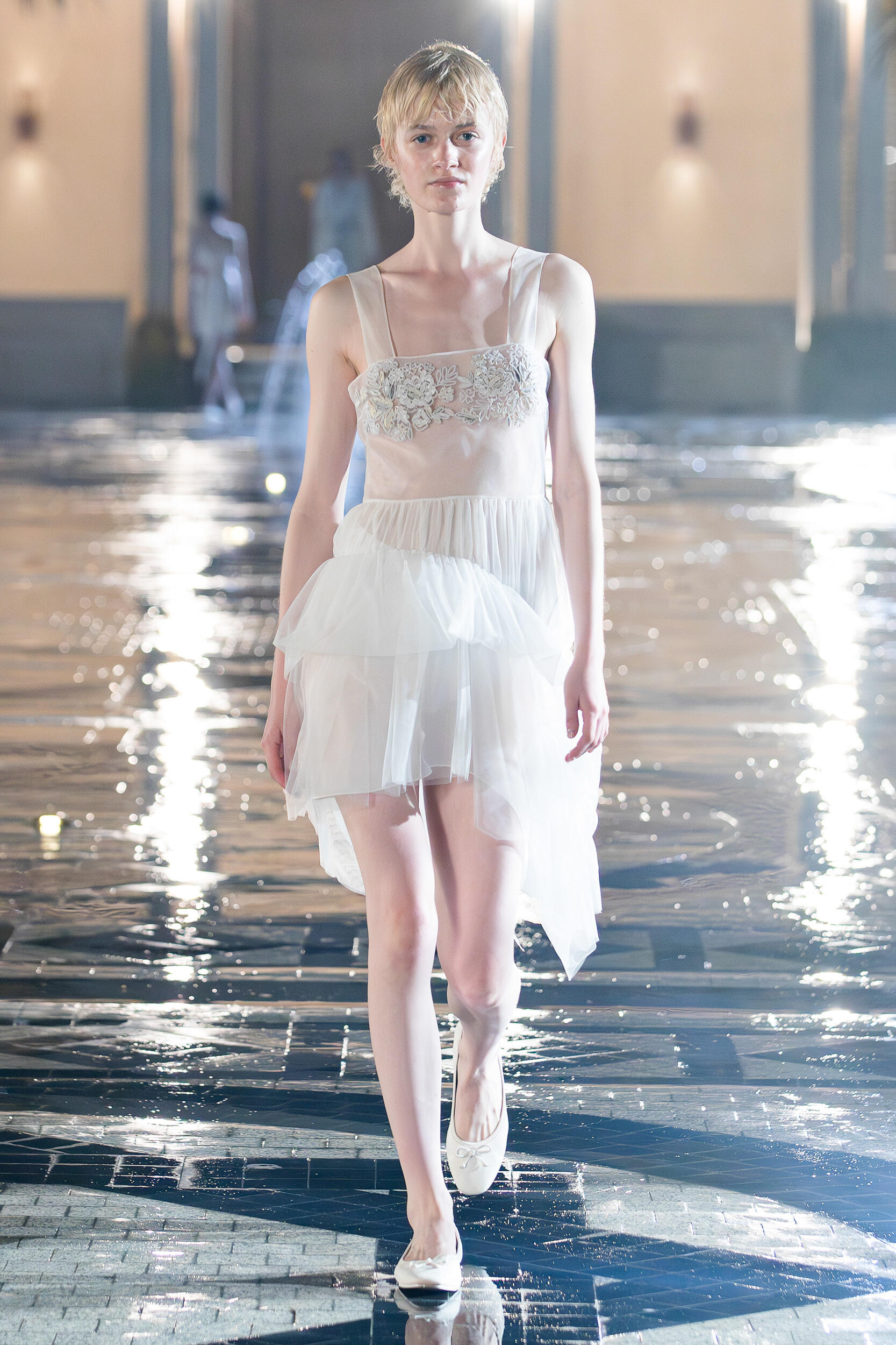 Look 30
