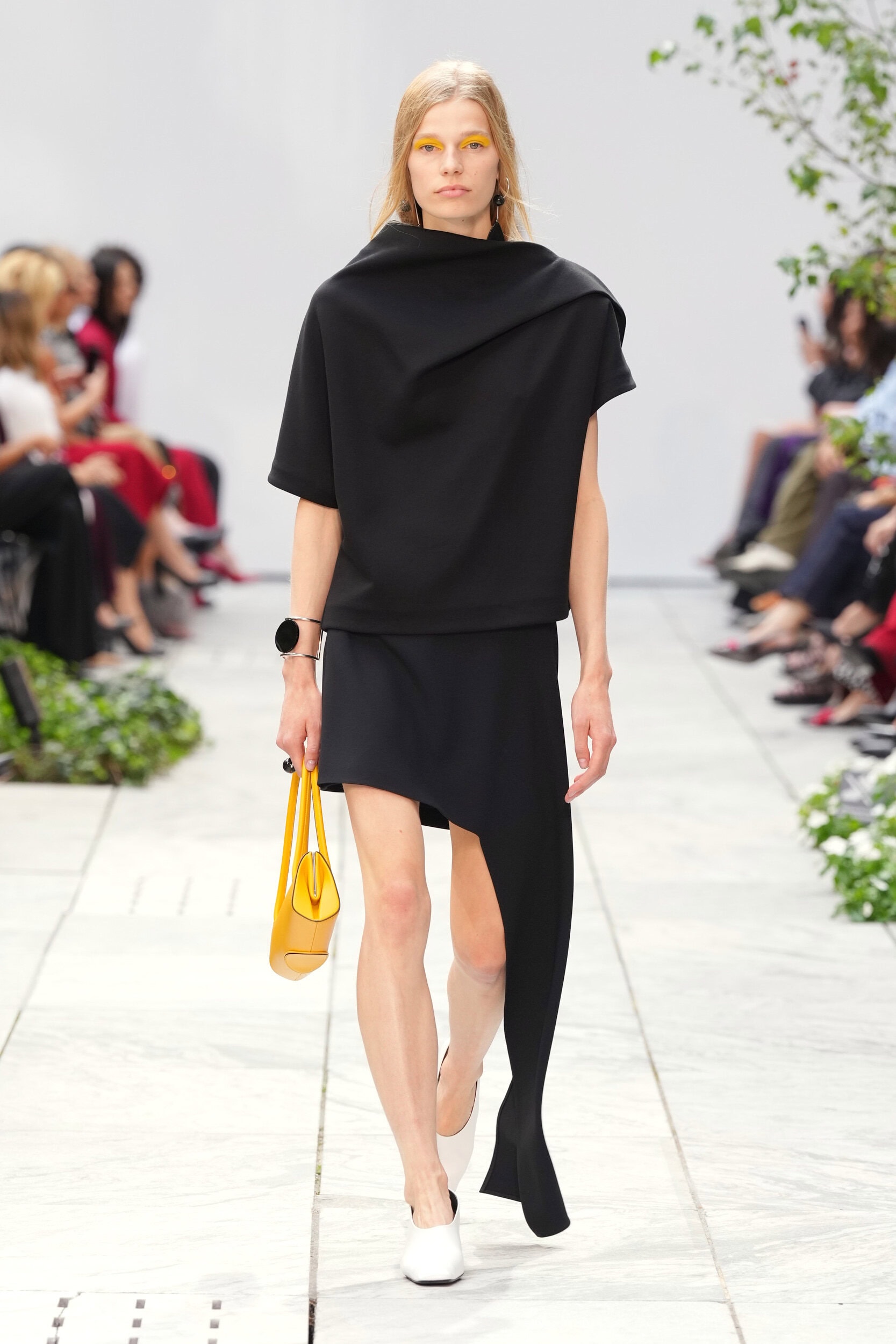 Look 3