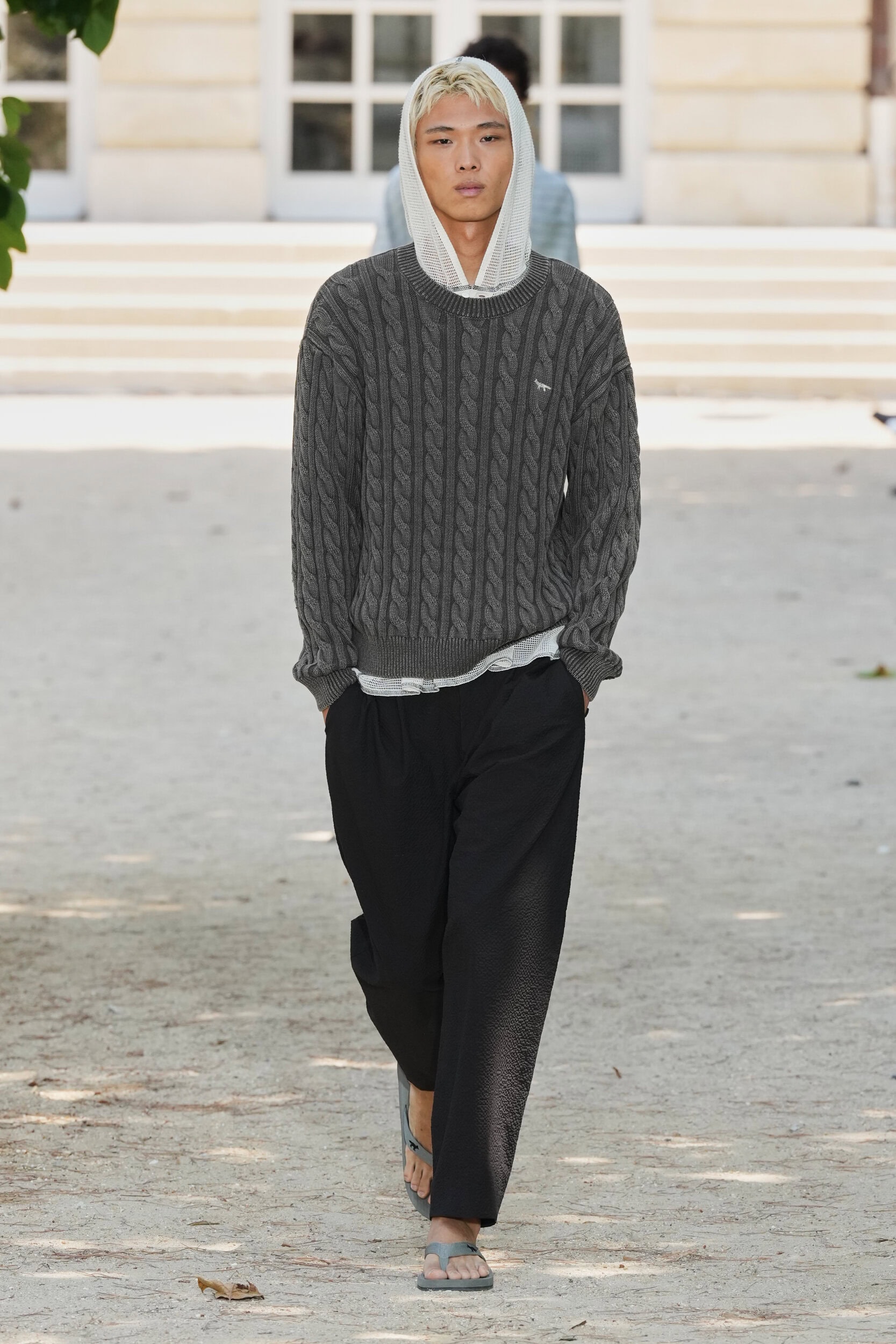 Look 8
