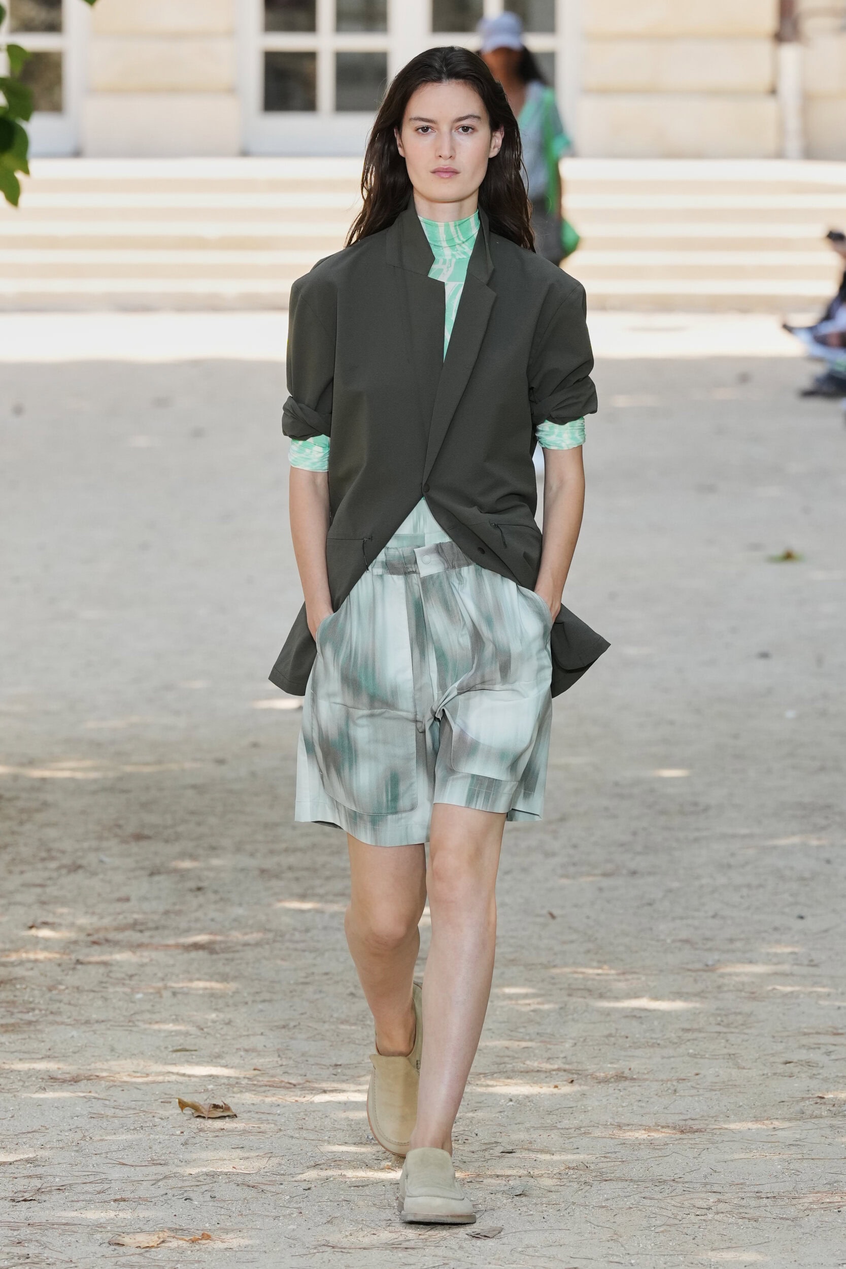 Look 12