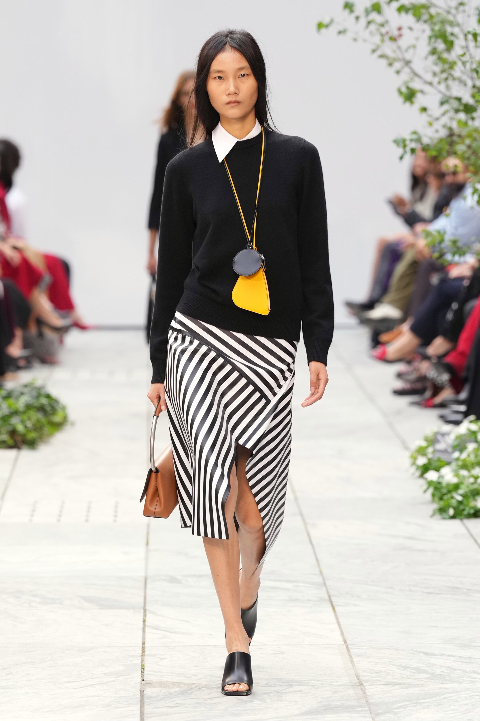 Look 17