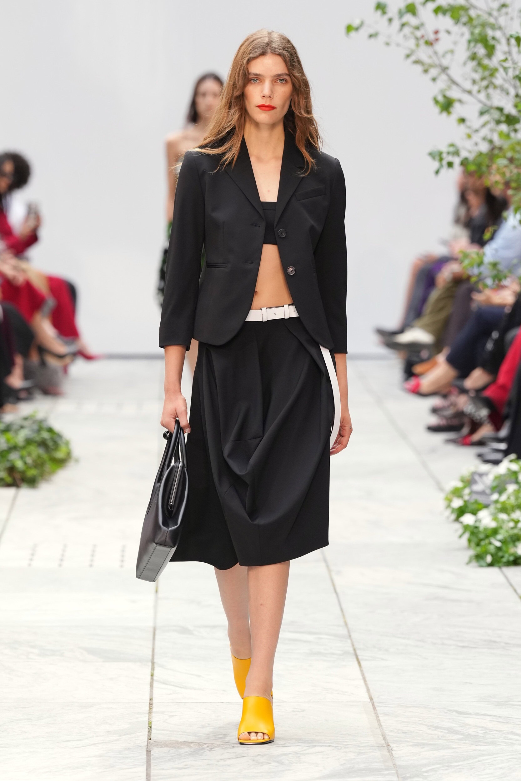 Look 18