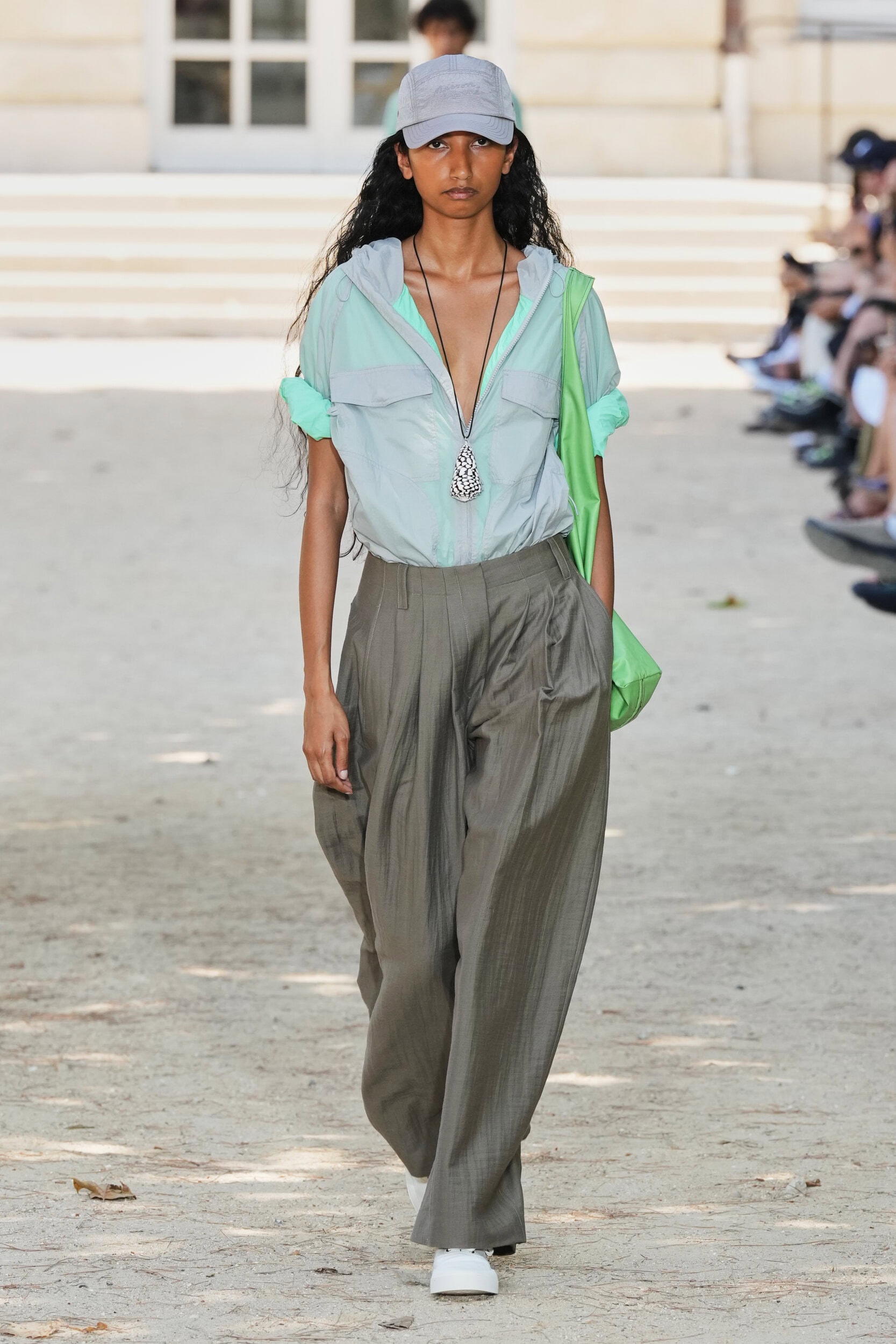 Look 13