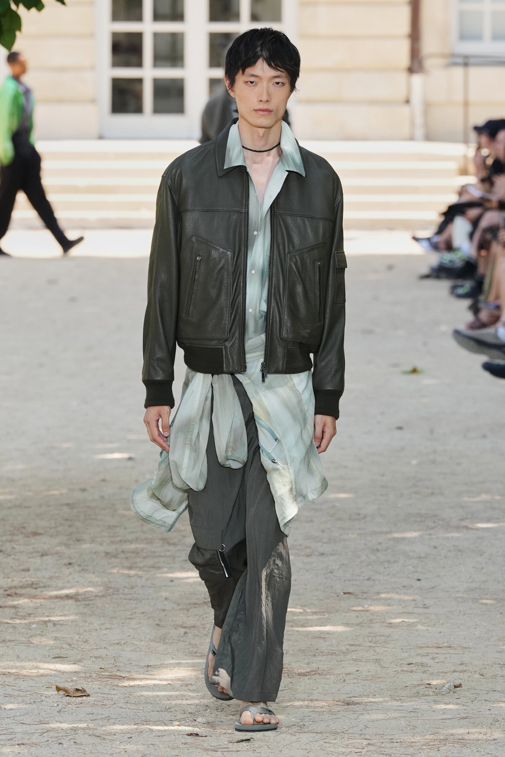 Look 17