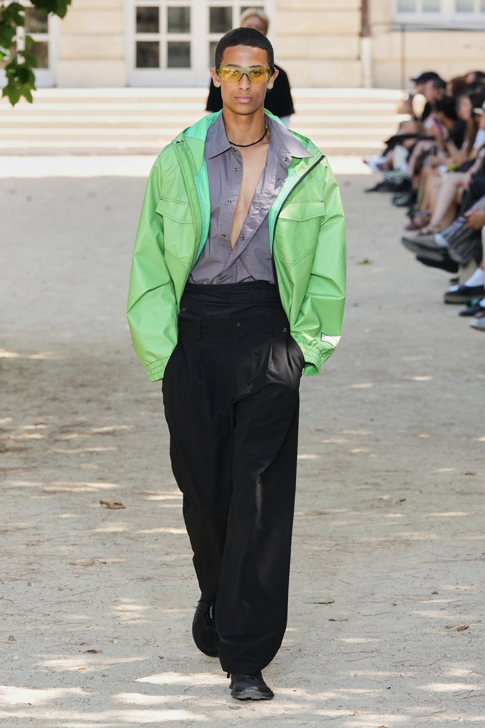 Look 19