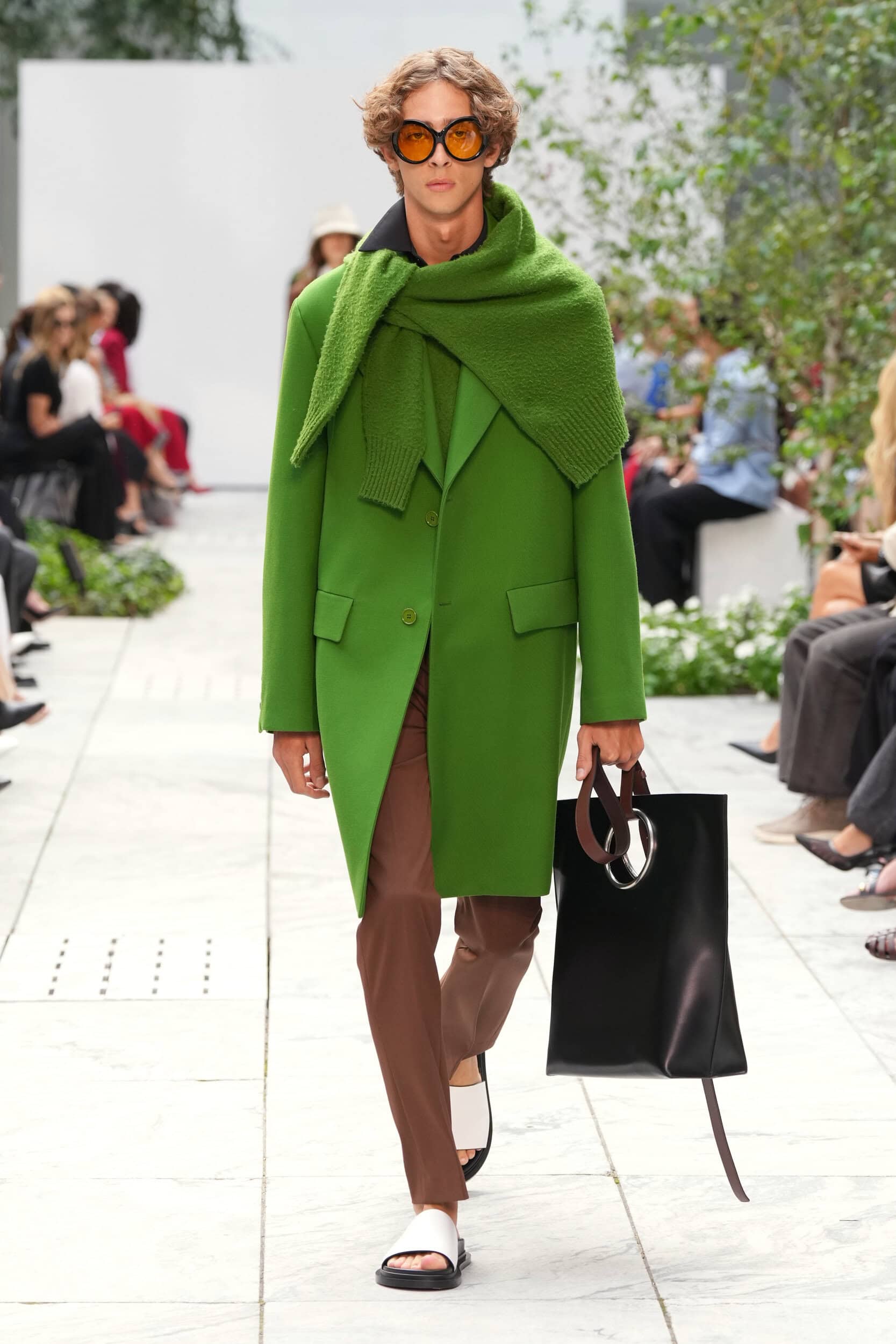 Look 28