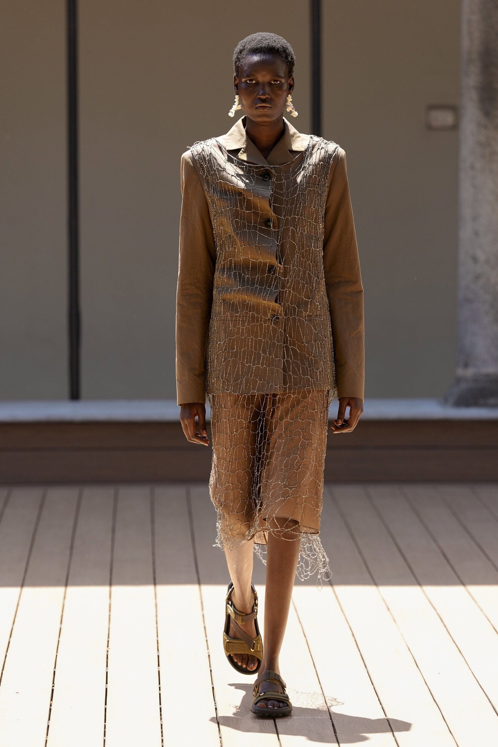 Look 27