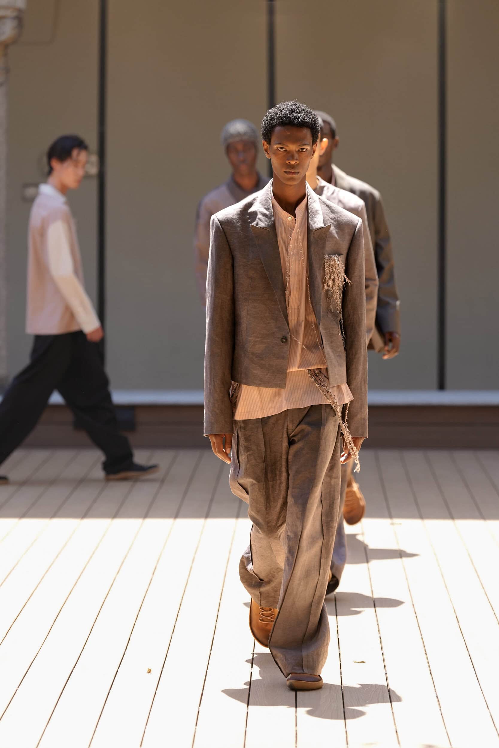 Look 32