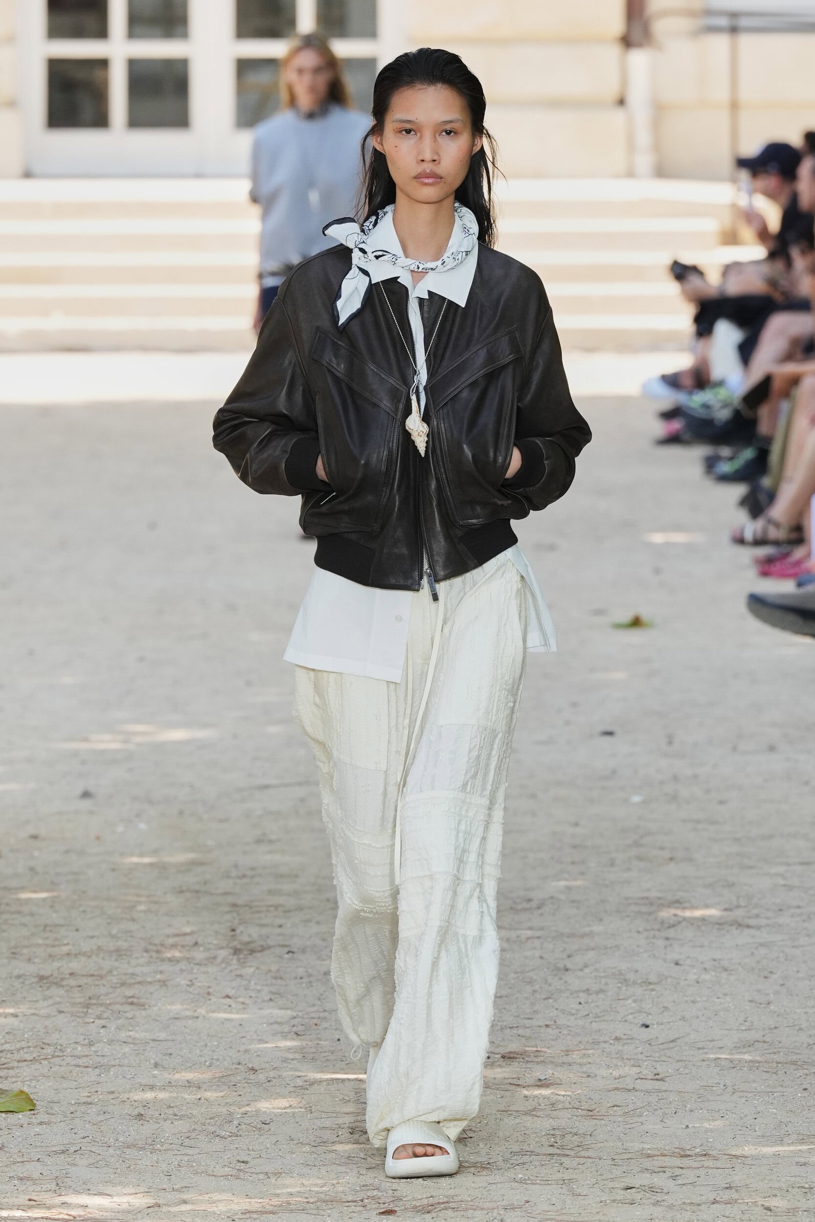 Look 34