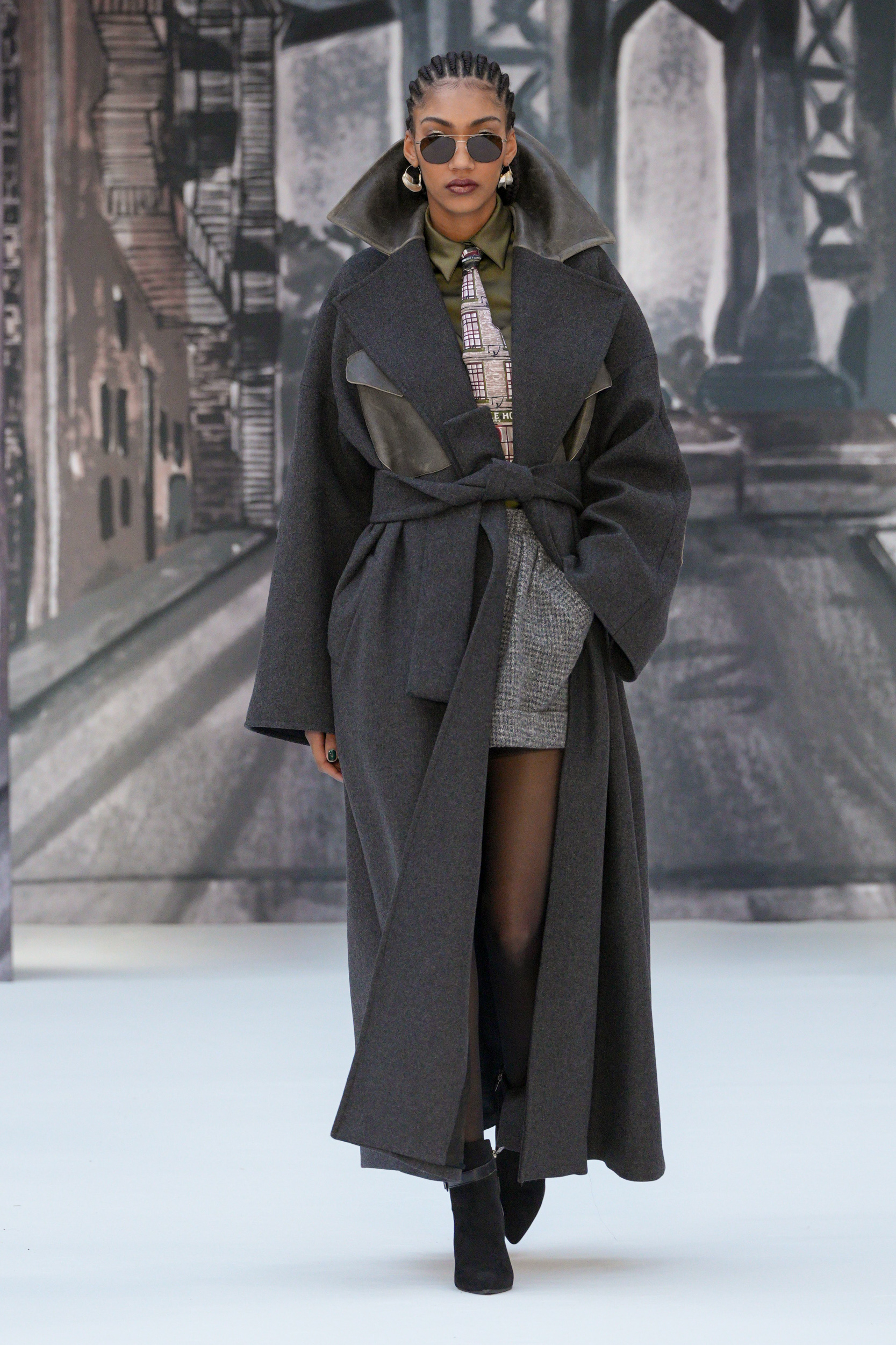 Look 12