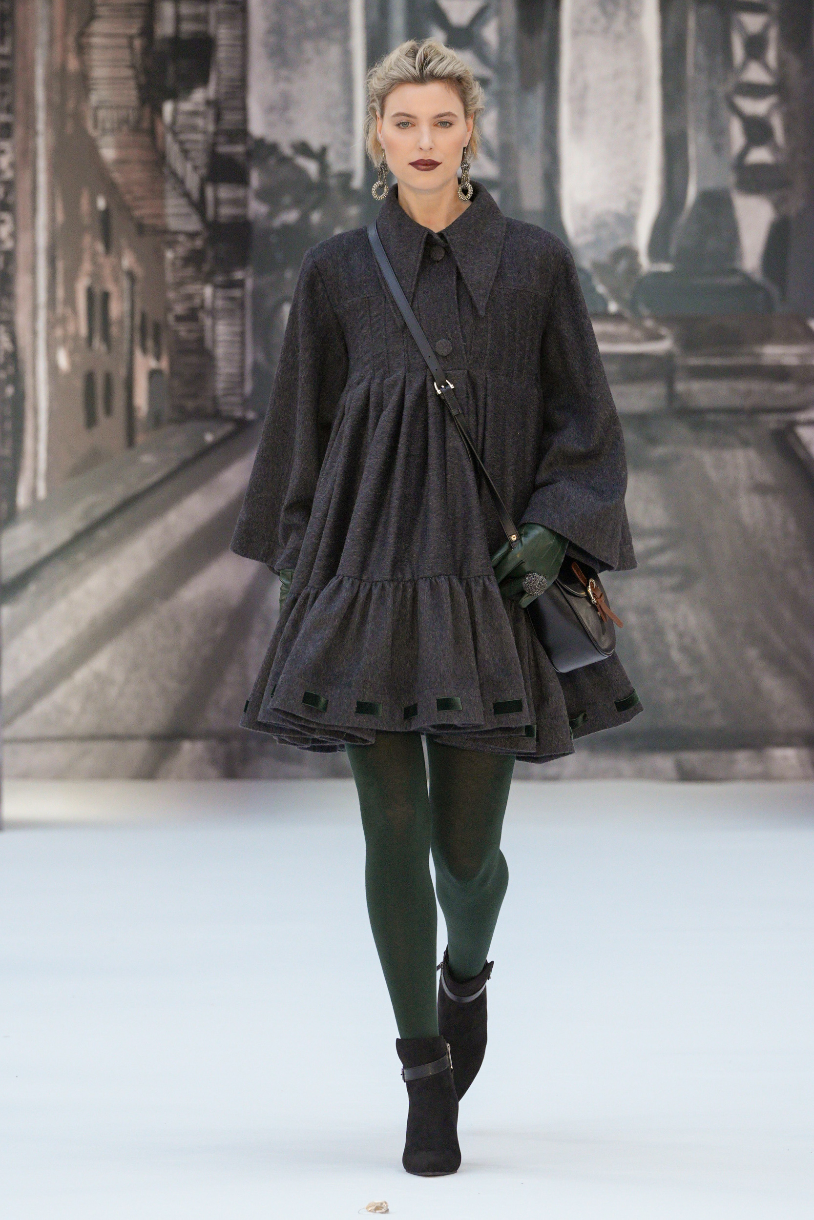 Look 17