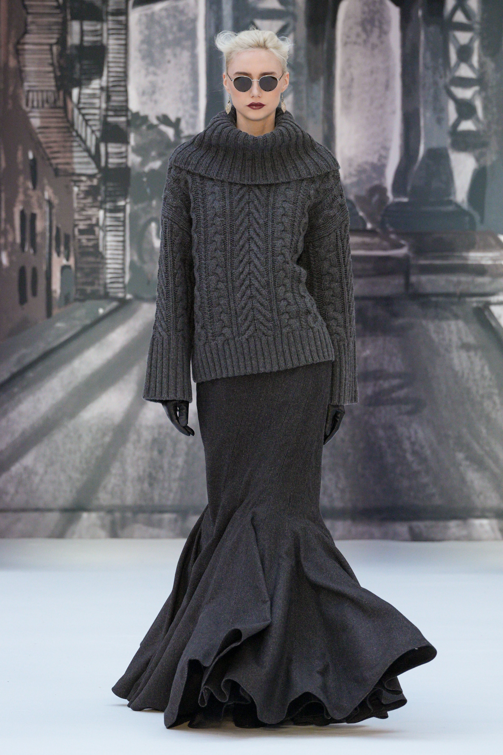 Look 18