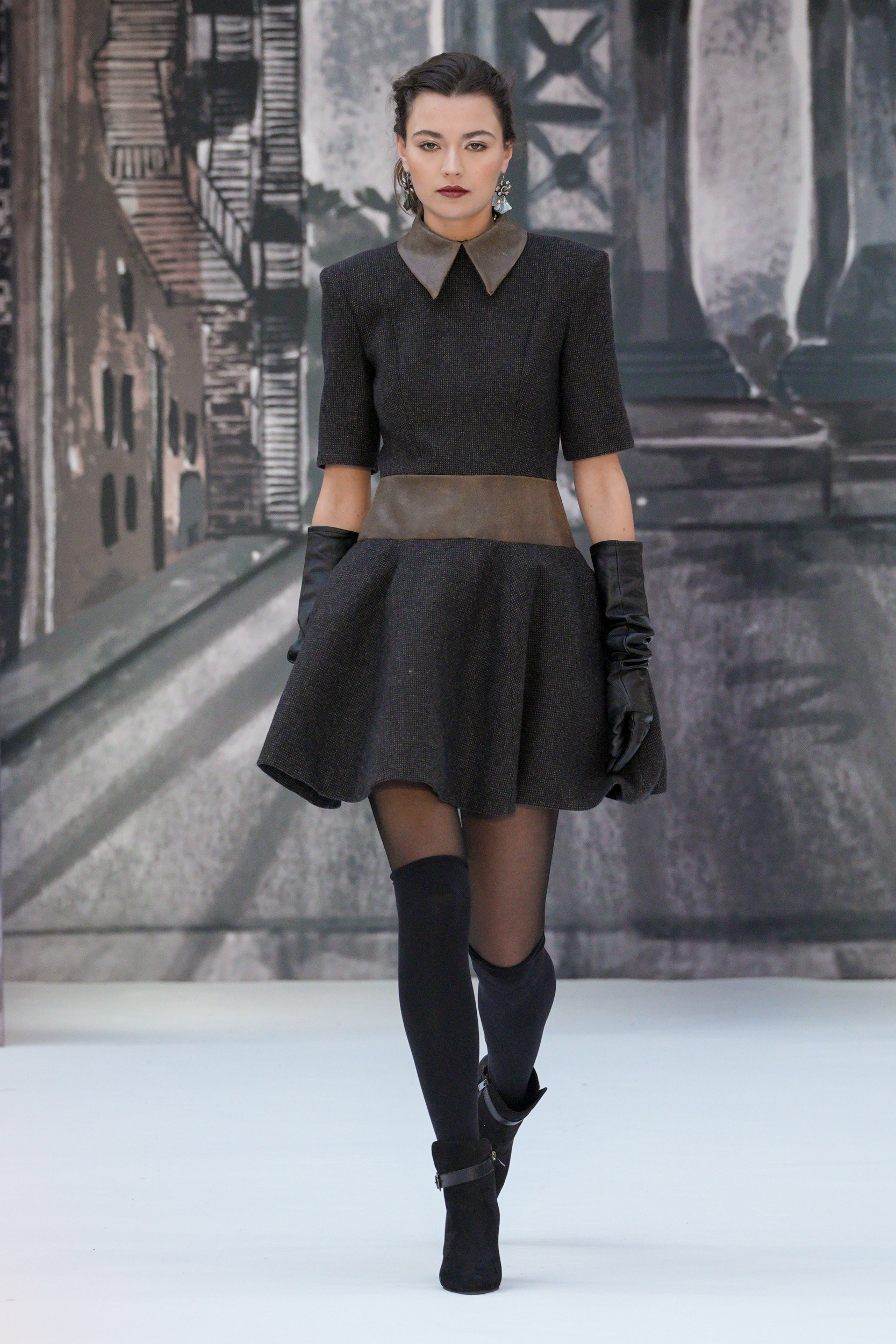 Look 19