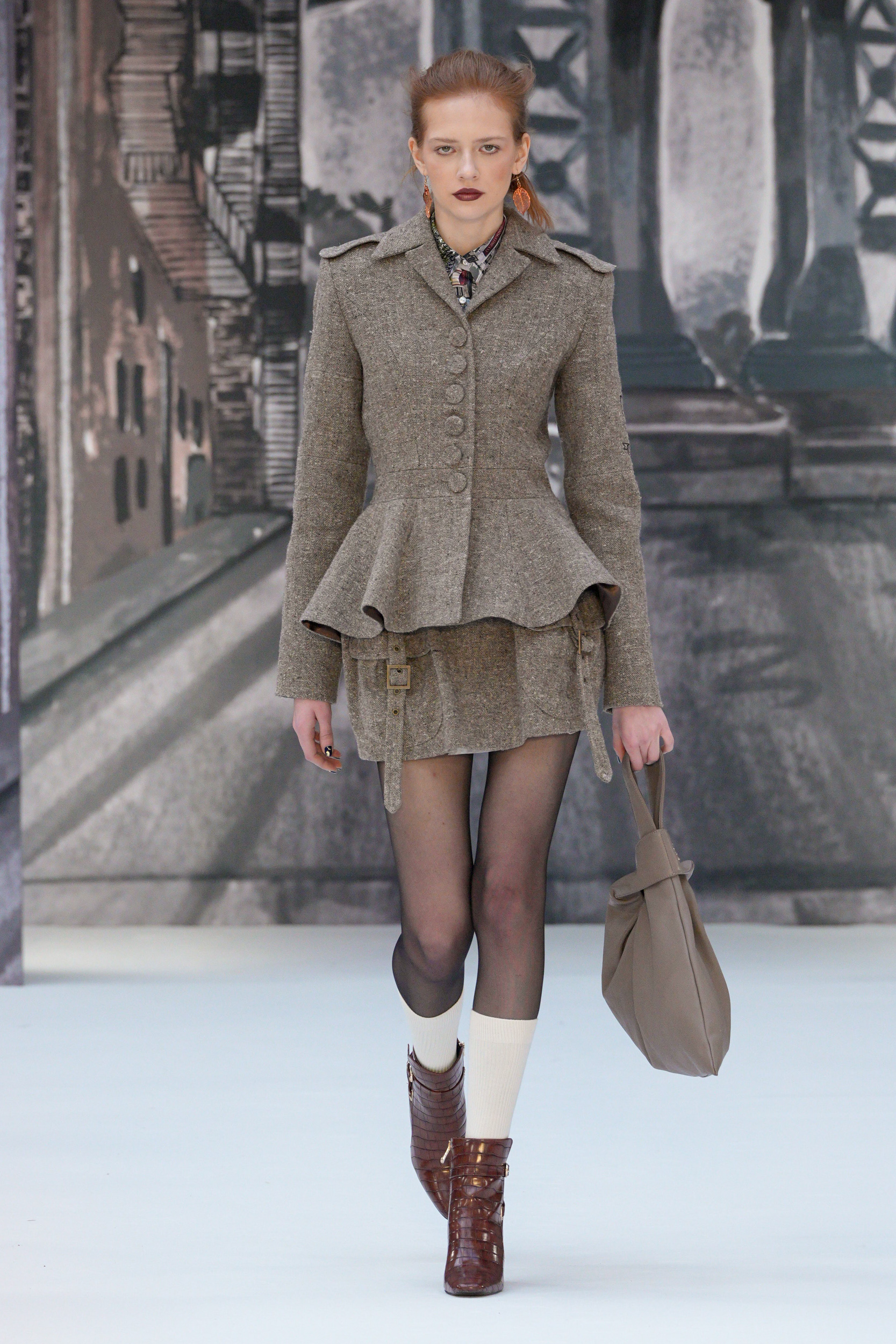 Look 25