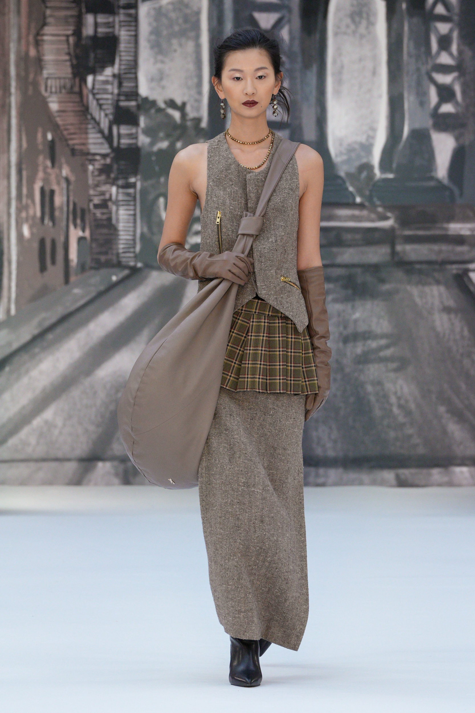 Look 29