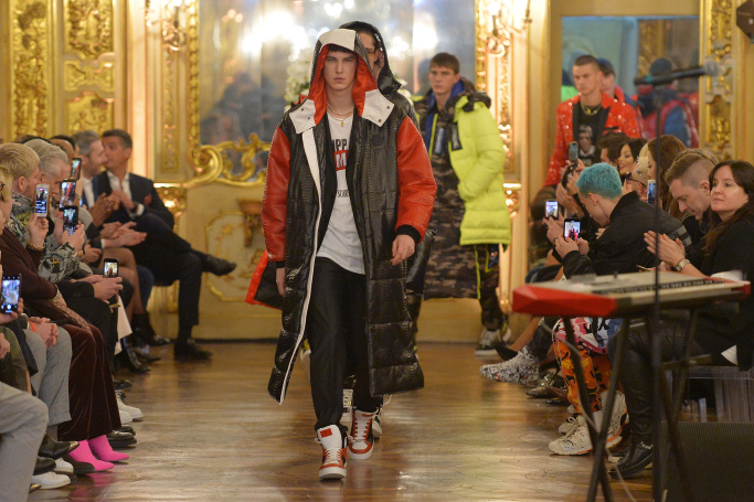 Look 60