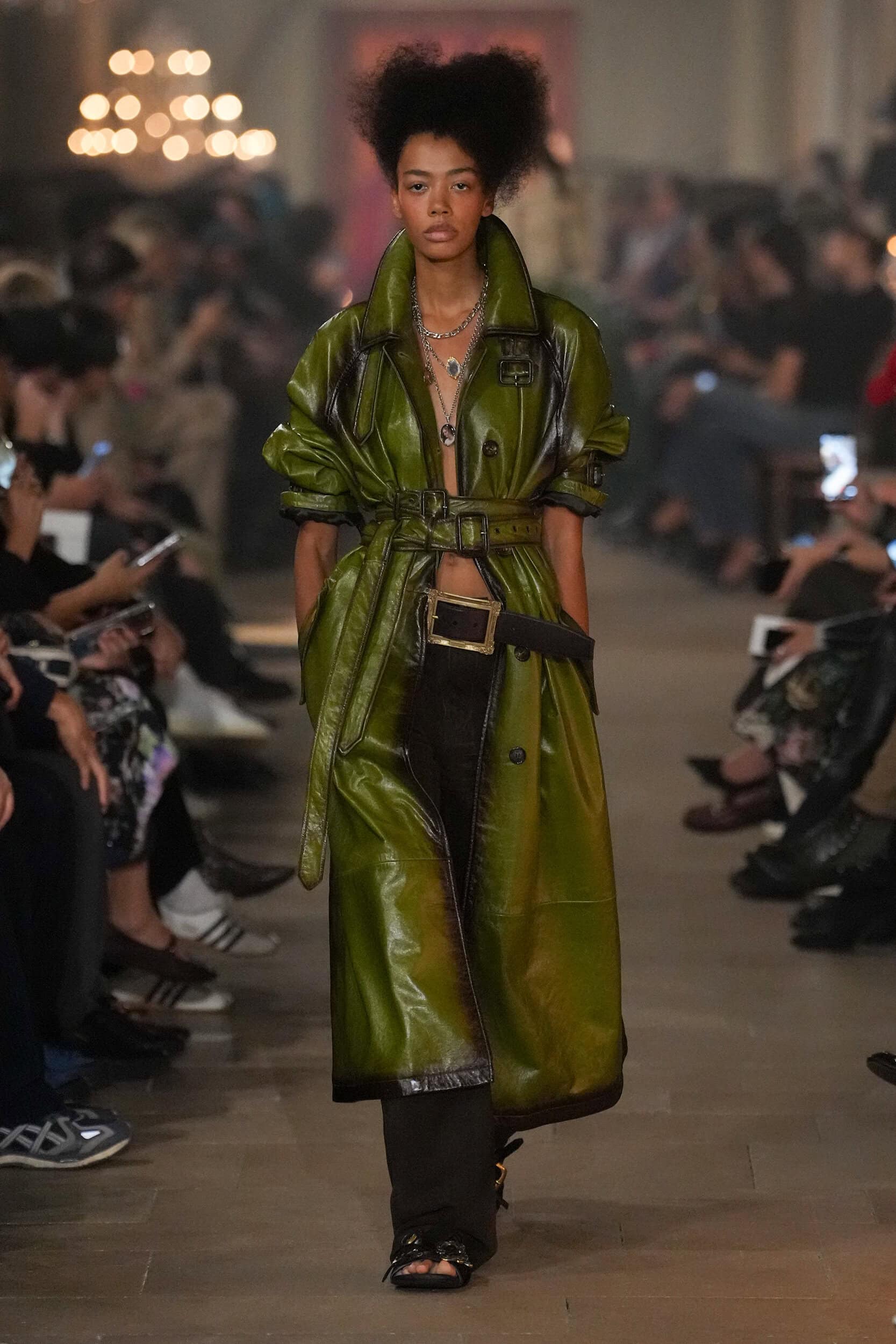 Look 15