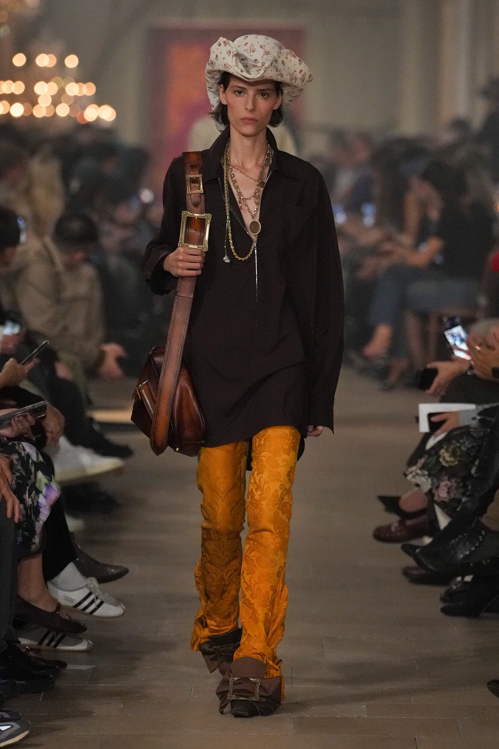 Look 25