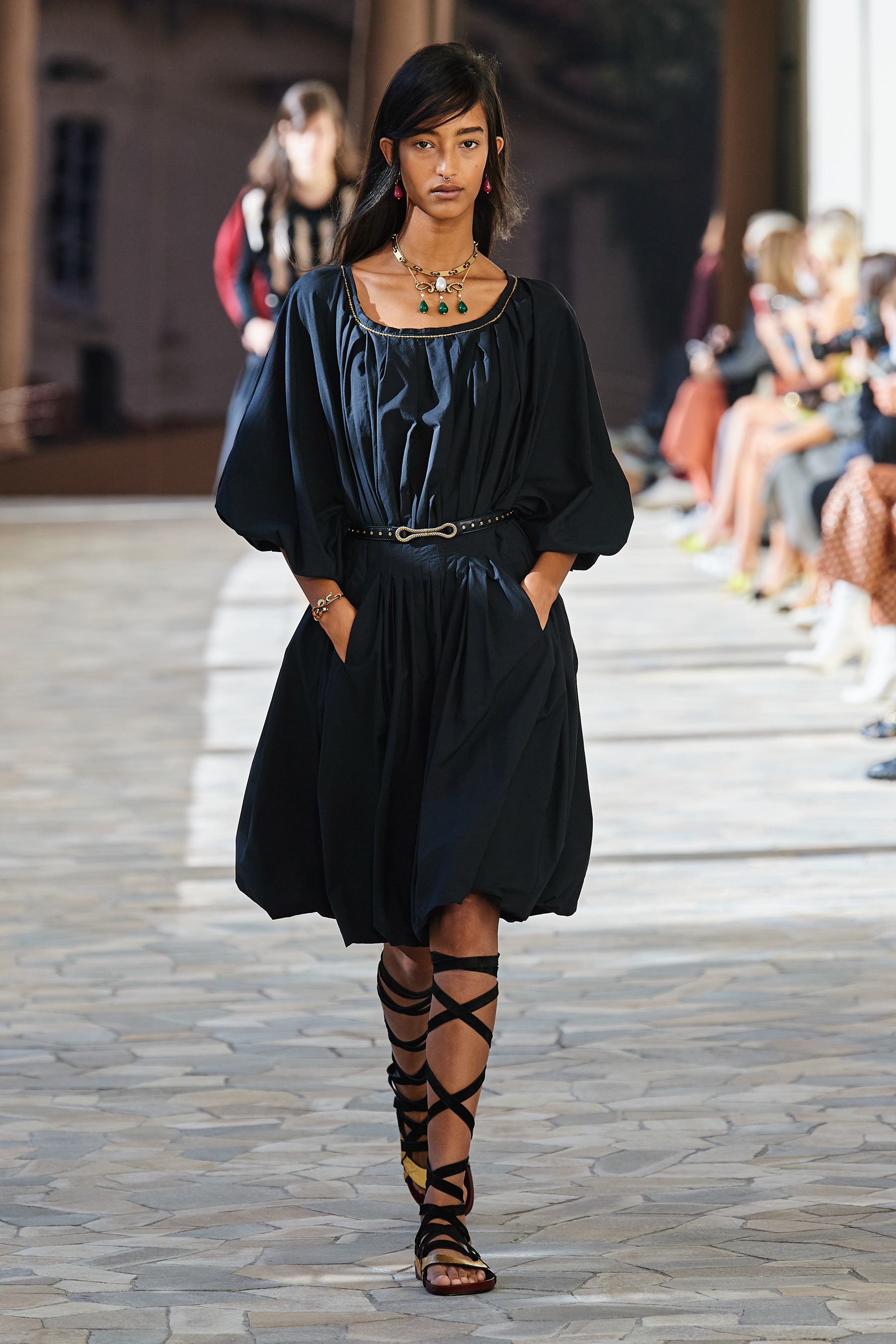 Look 5