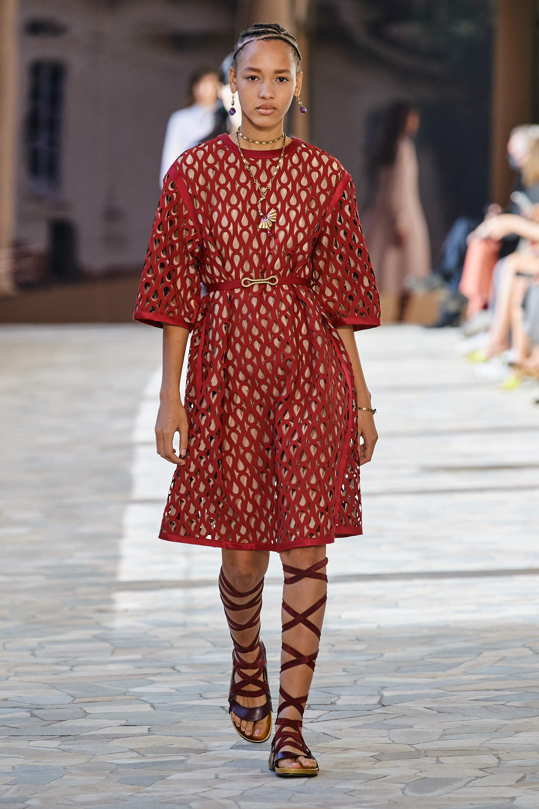Look 14