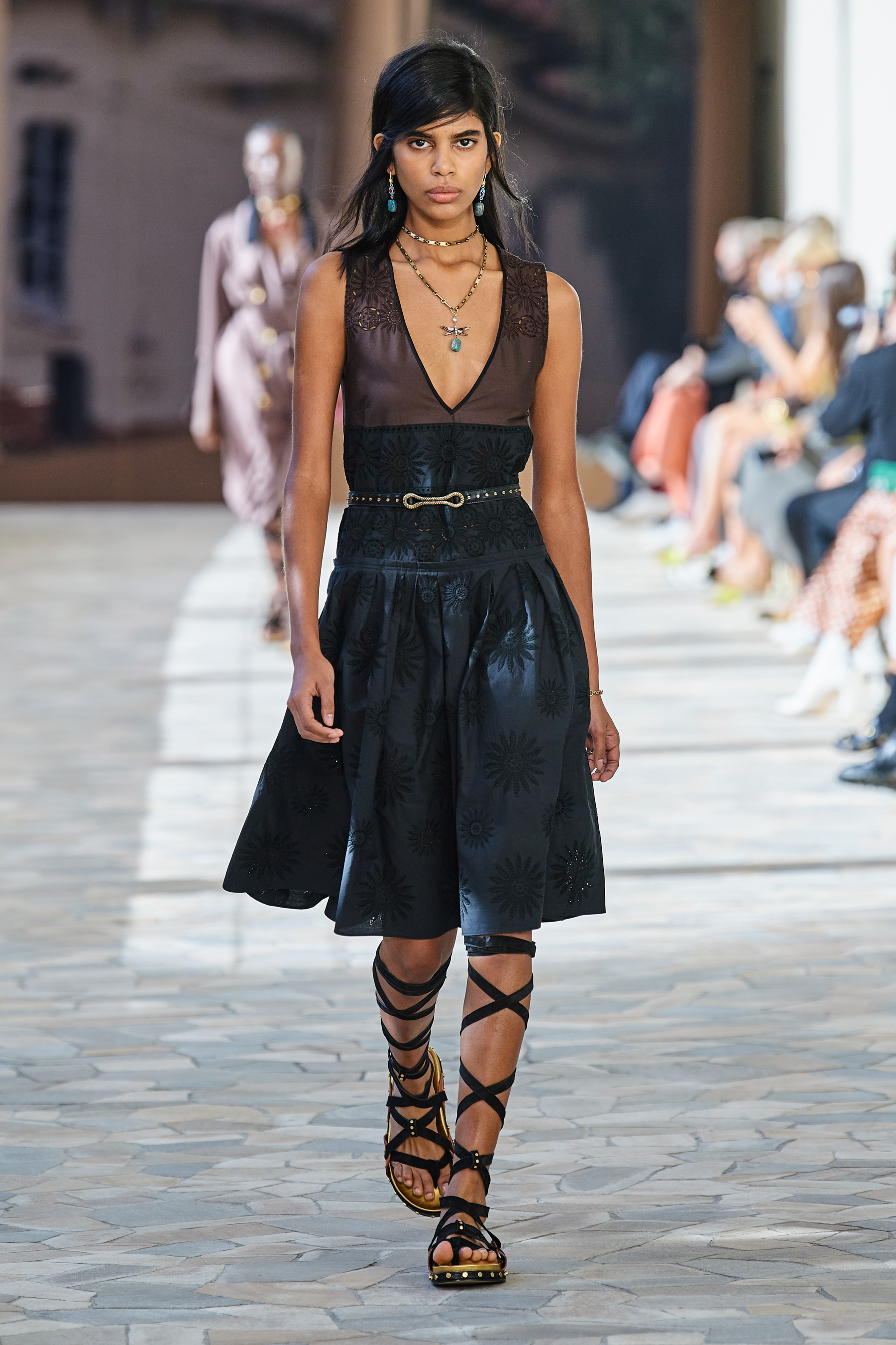 Look 24