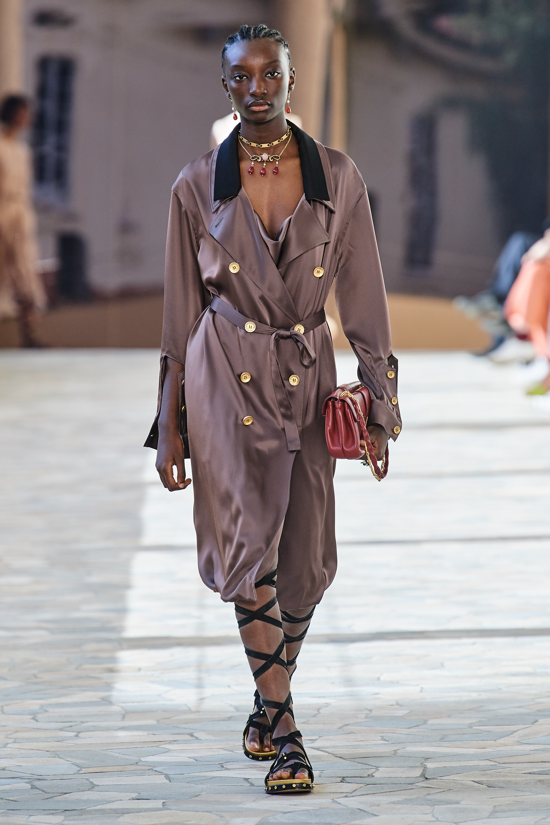Look 25