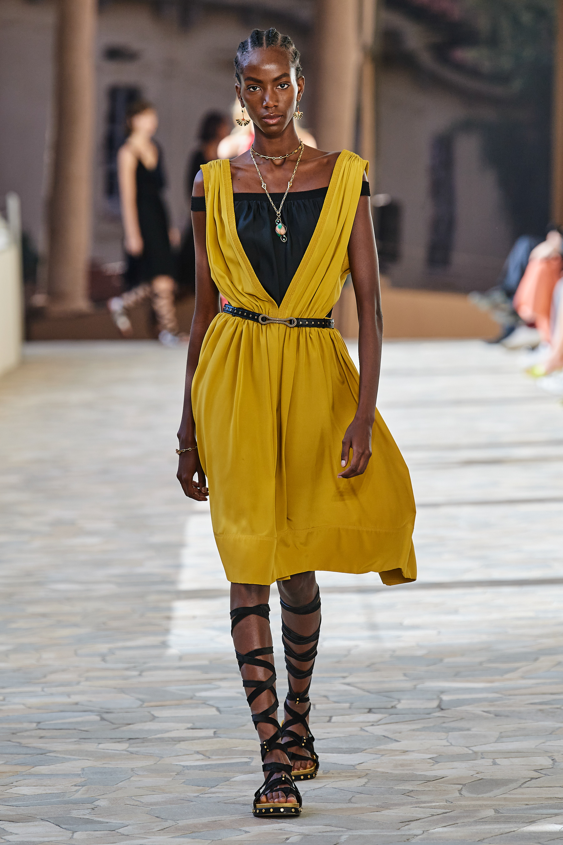 Look 31