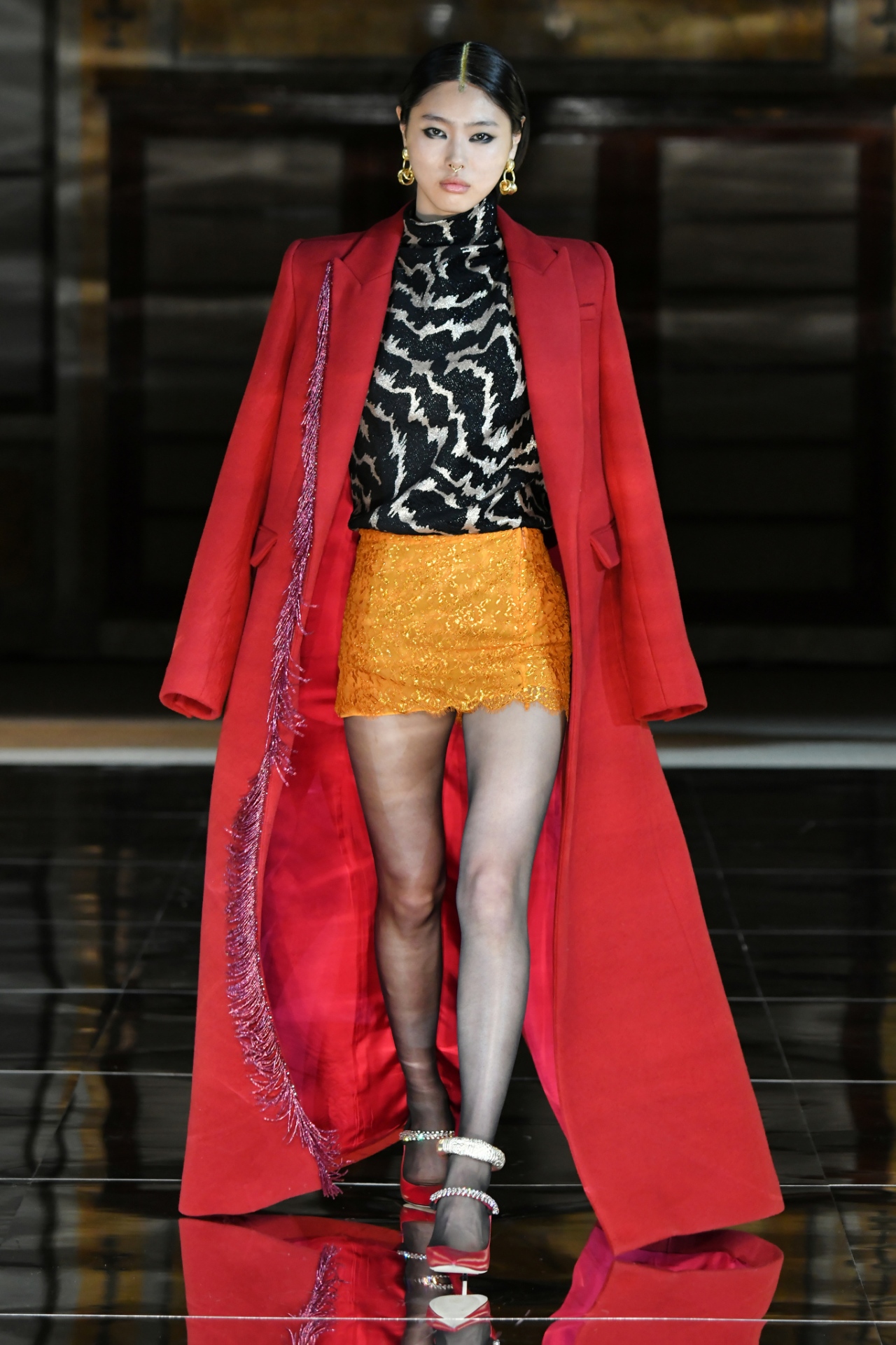 Look 10