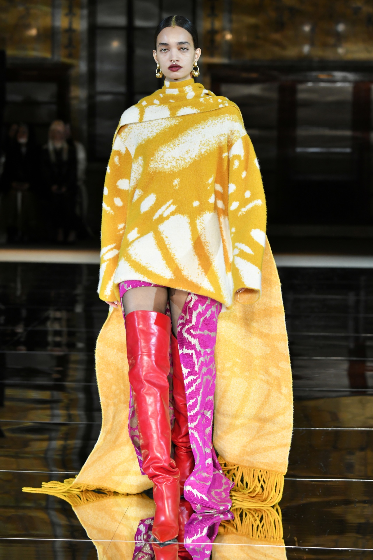 Look 15
