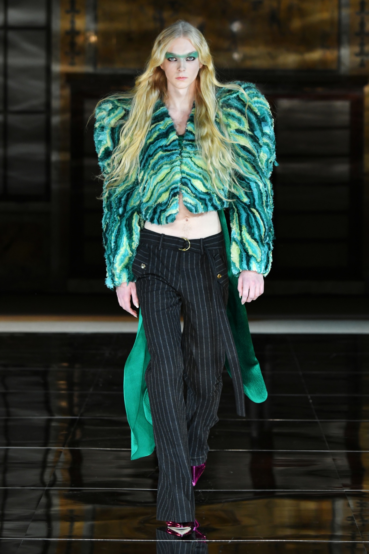 Look 19