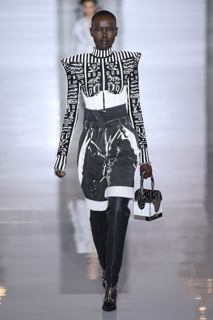 Look 77