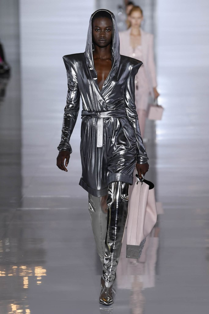 Look 19