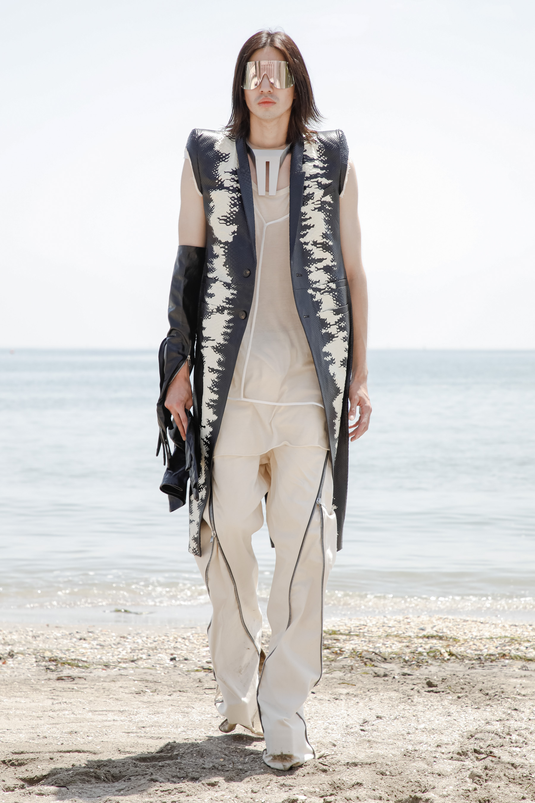 Look 15